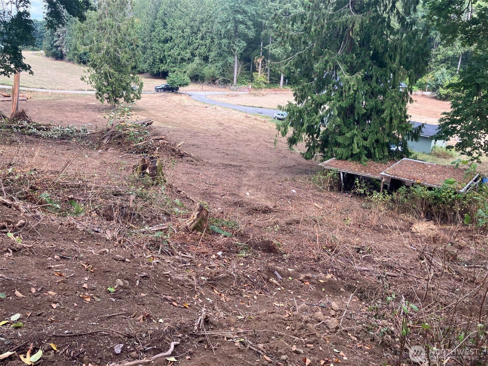 main property photo 9