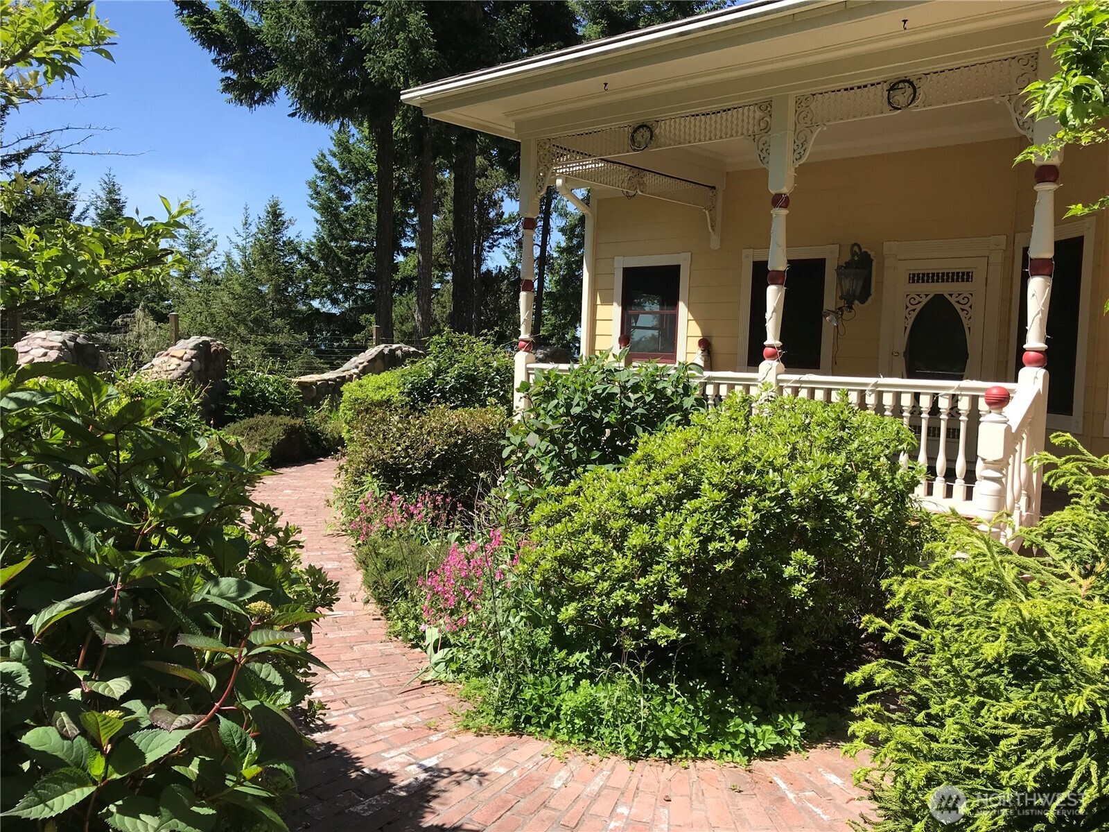 main property photo 6