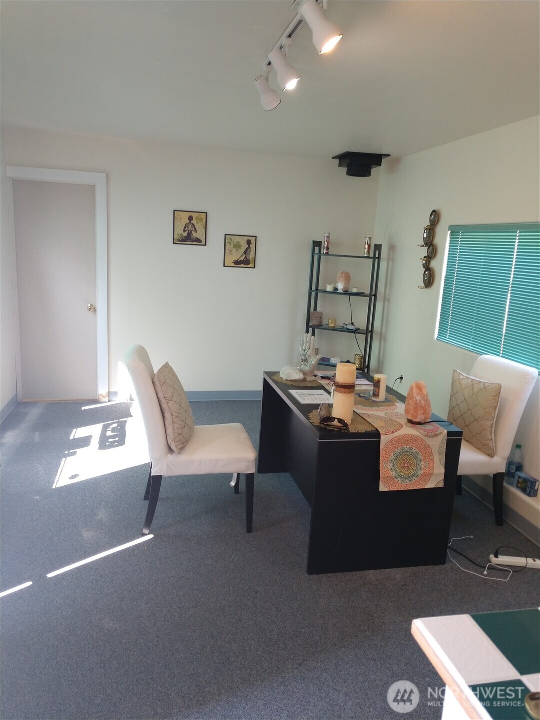 property viewer photo 3
