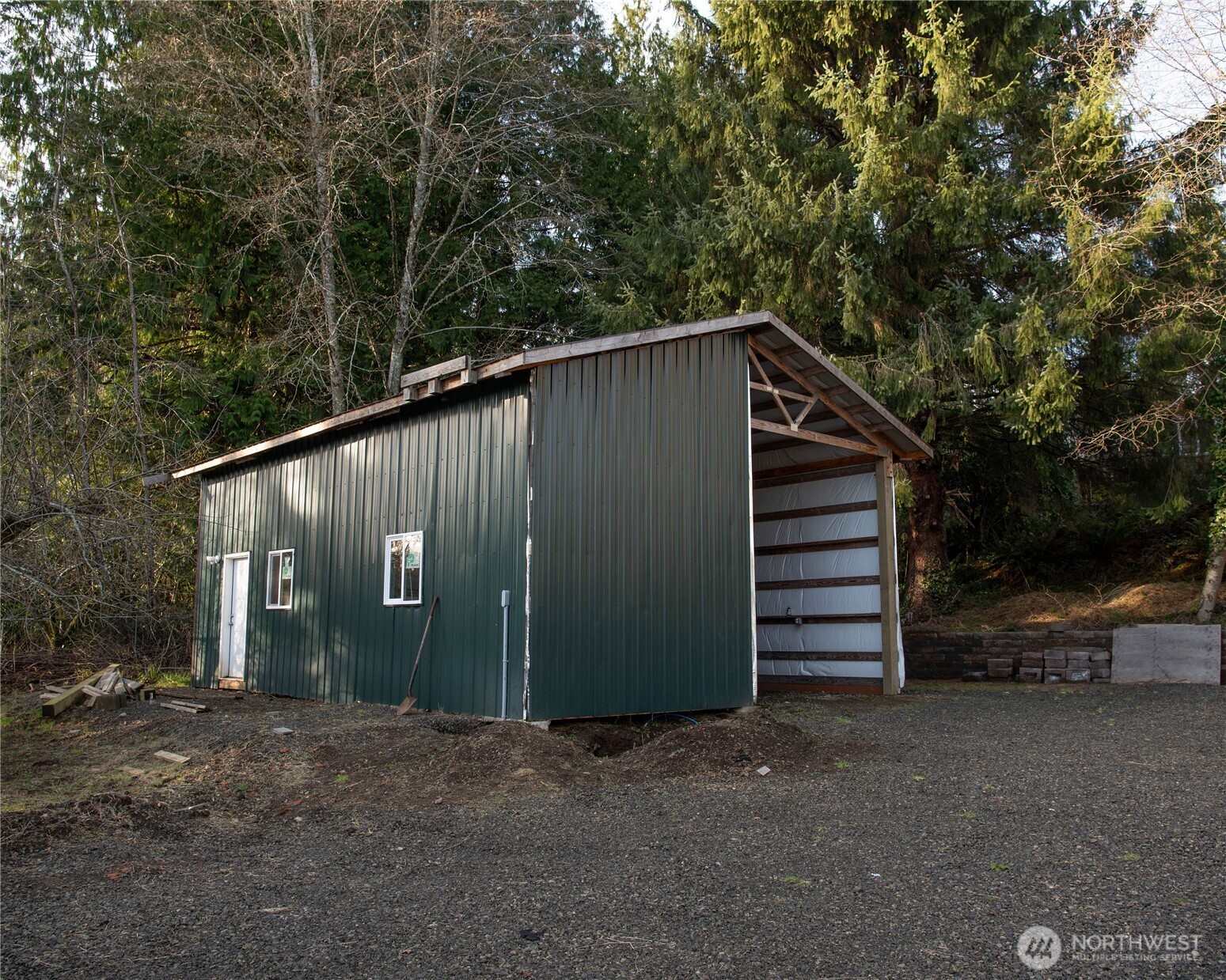 main property photo 22