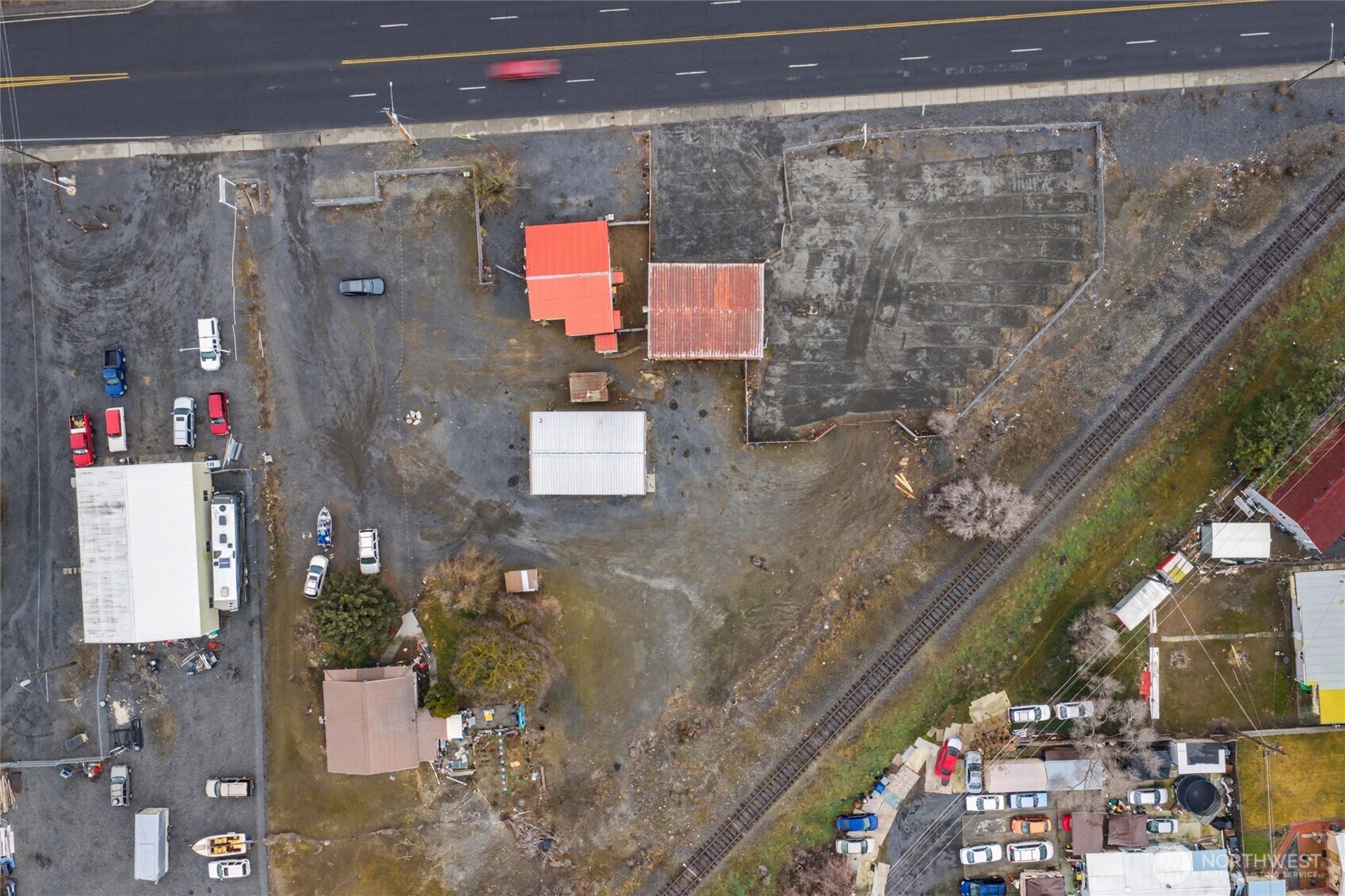 main property photo 15