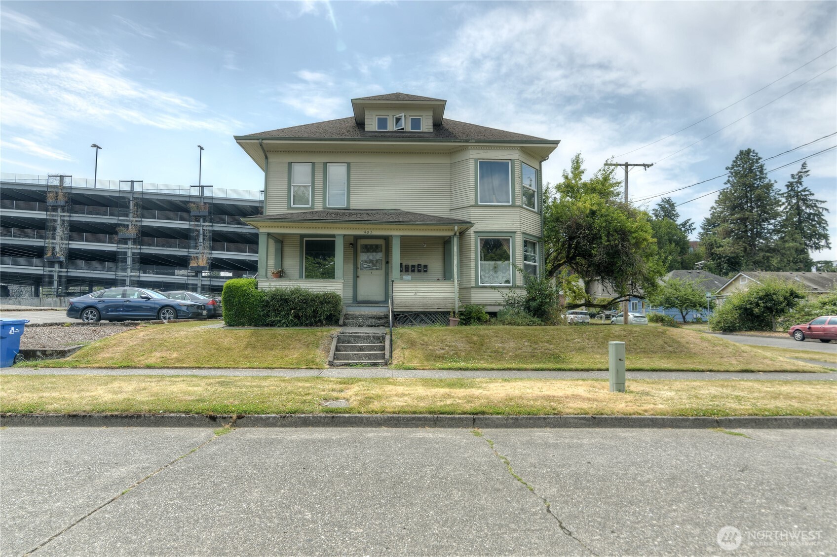 main property photo 8