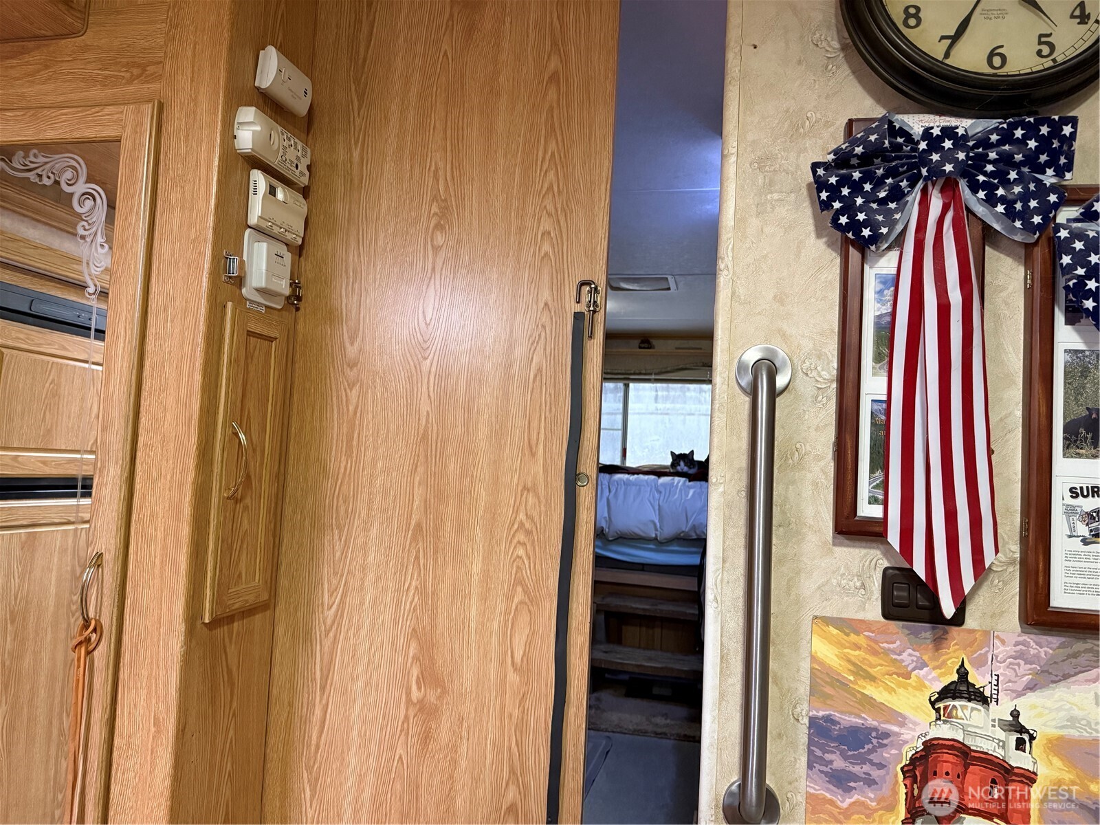 property viewer photo 7