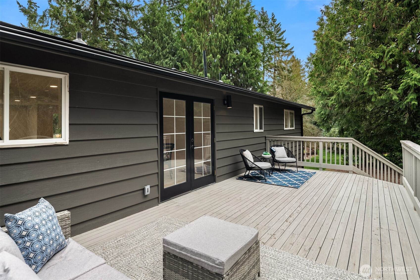 property viewer photo 12