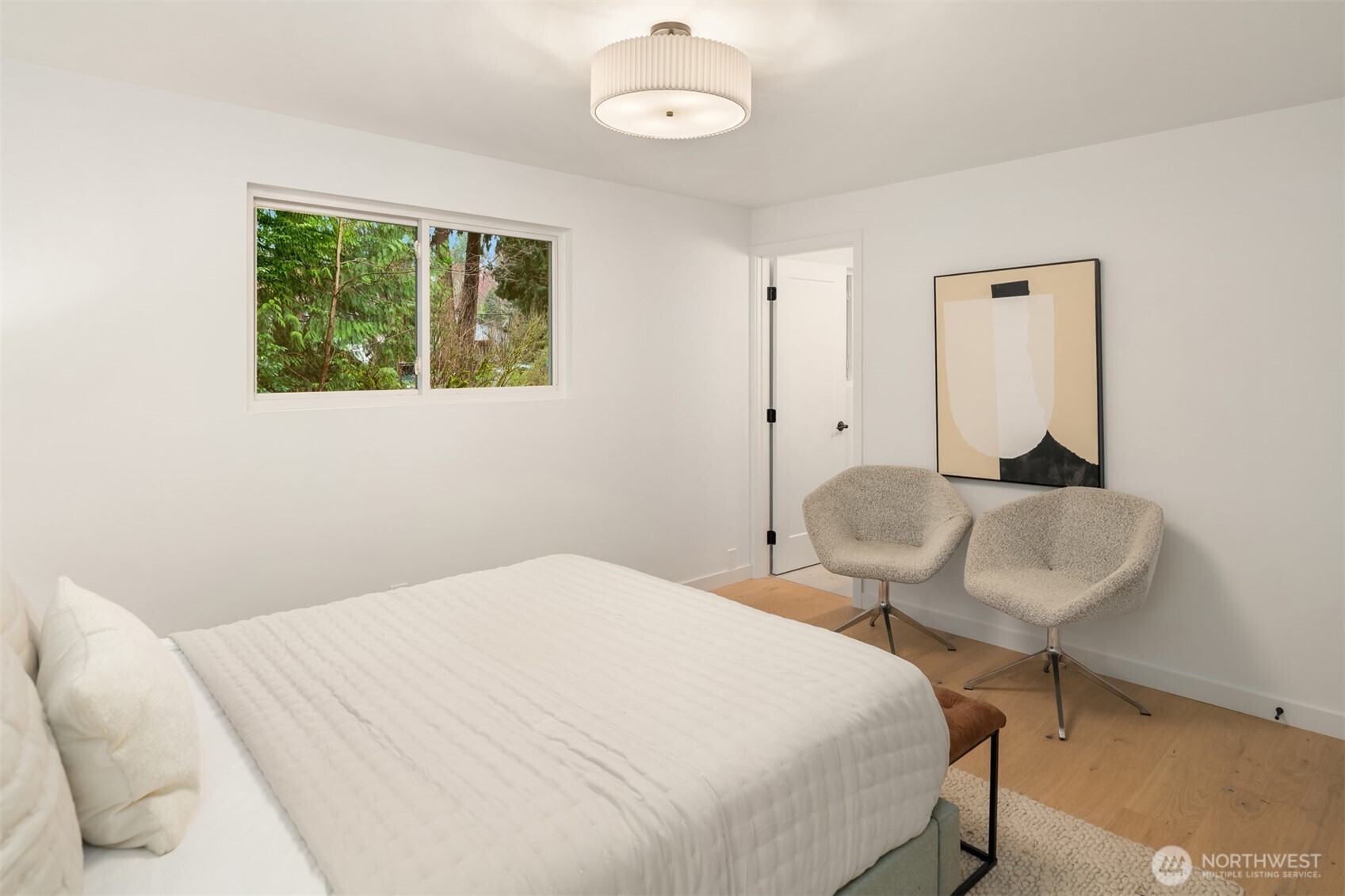 property viewer photo 15