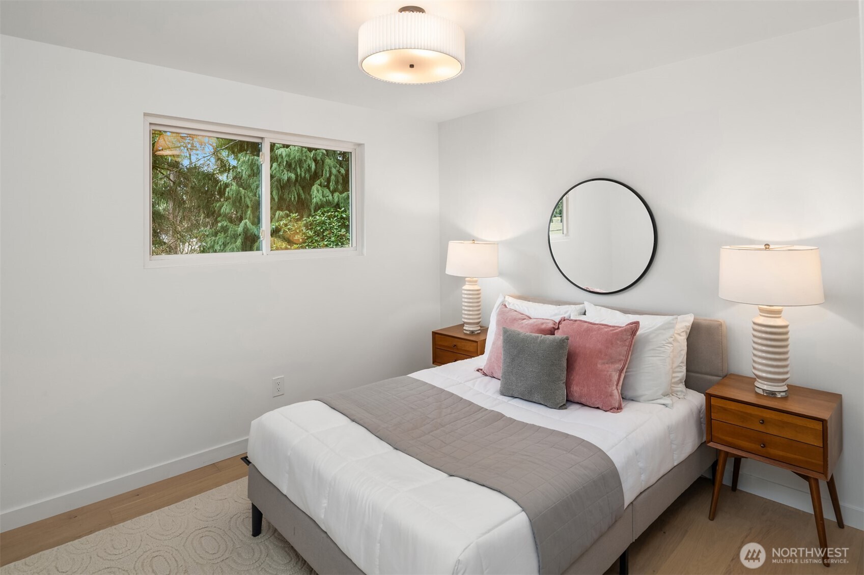 property viewer photo 18