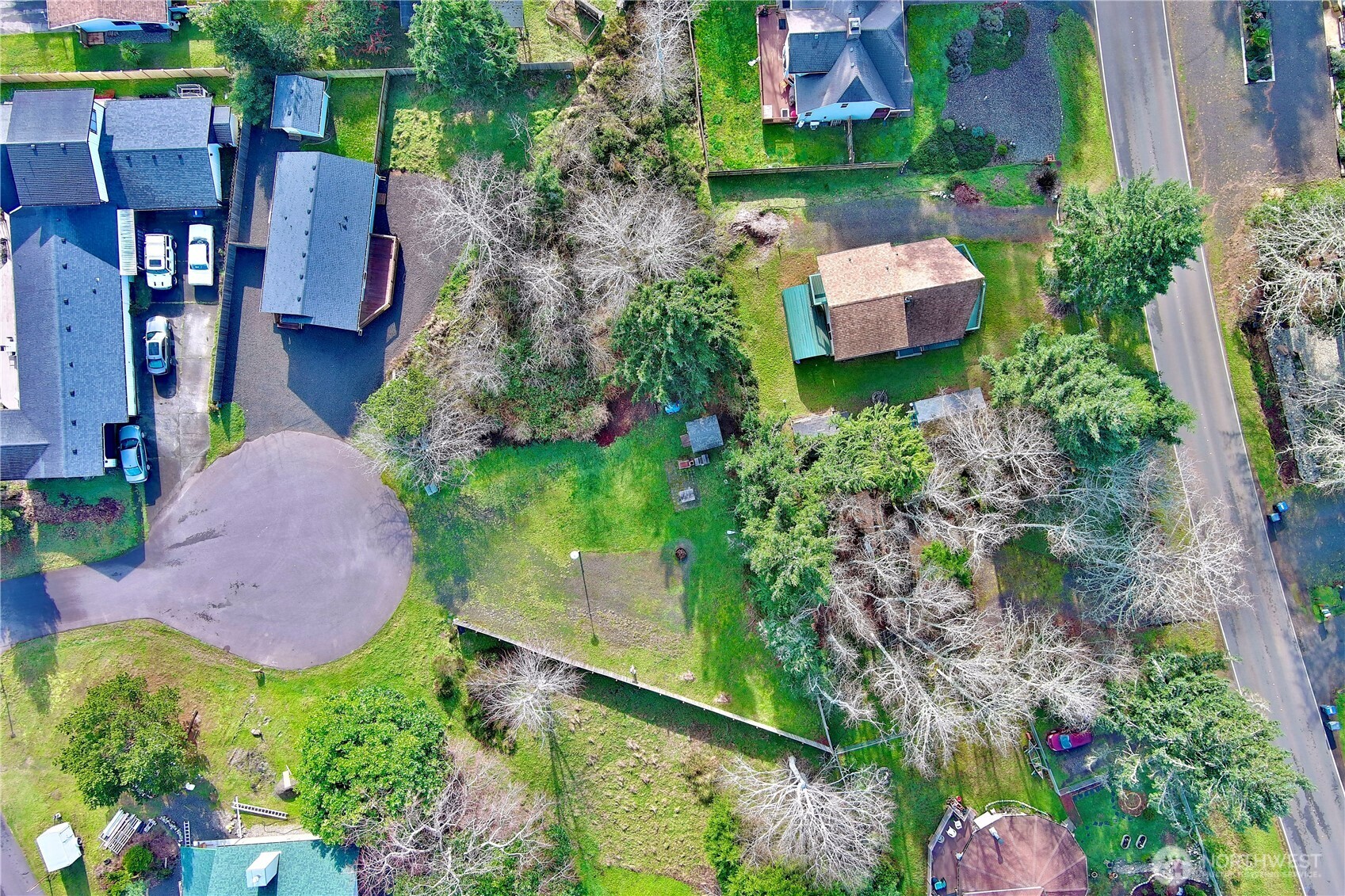 main property photo 7