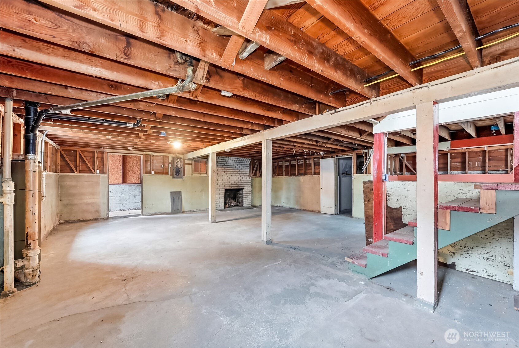 main property photo 18