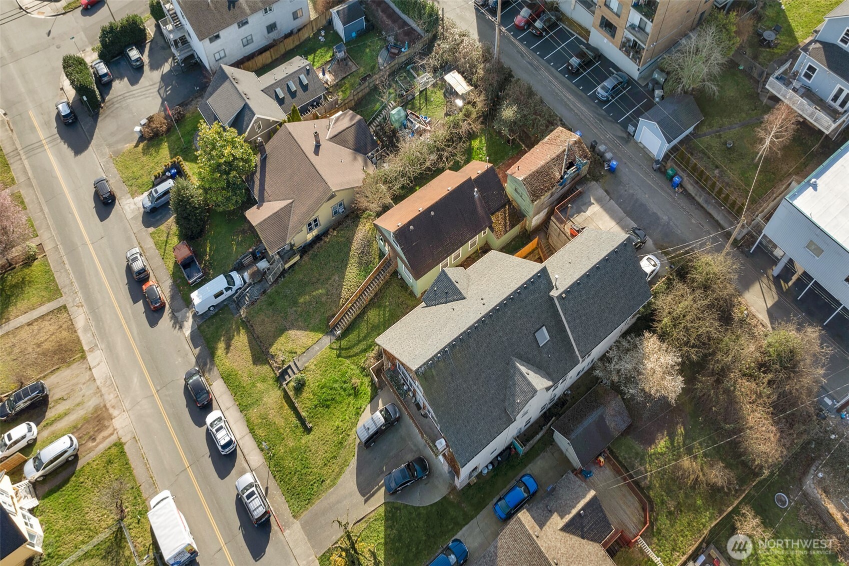 main property photo 18
