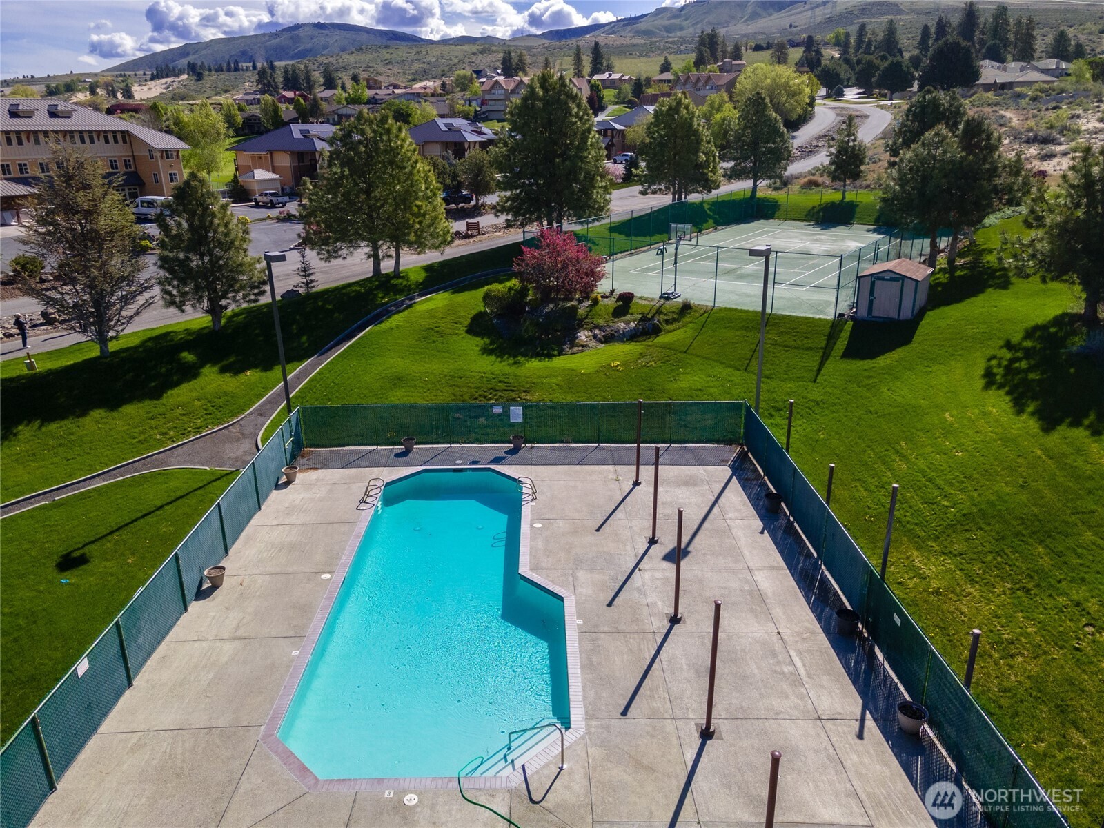 main property photo 19
