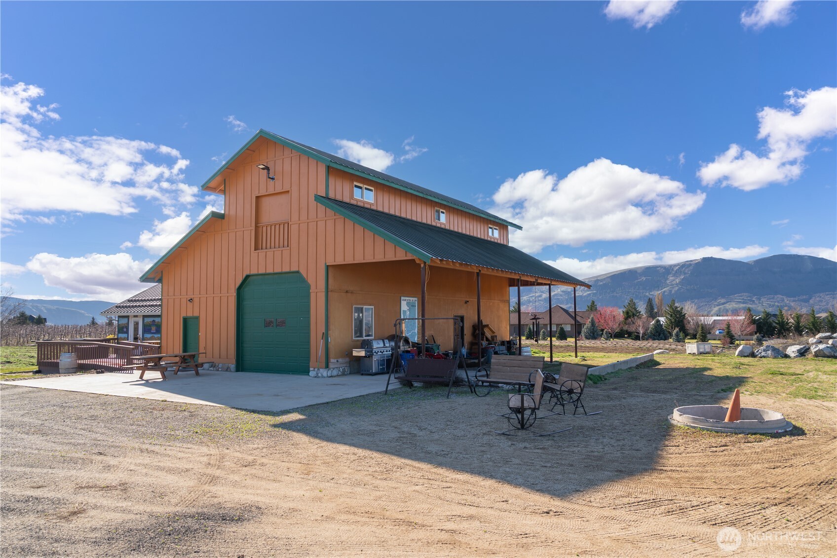 main property photo 7