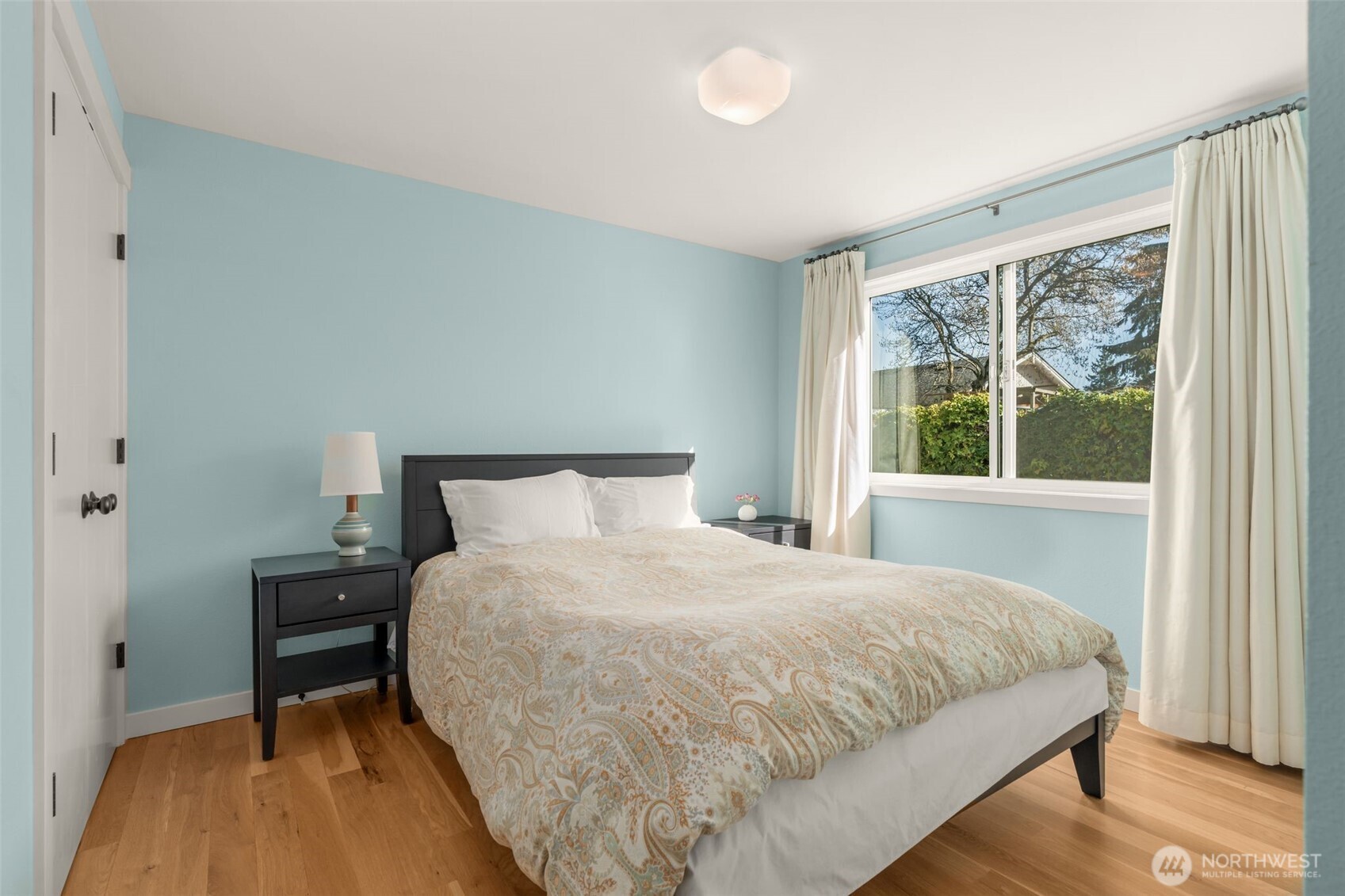 property viewer photo 15