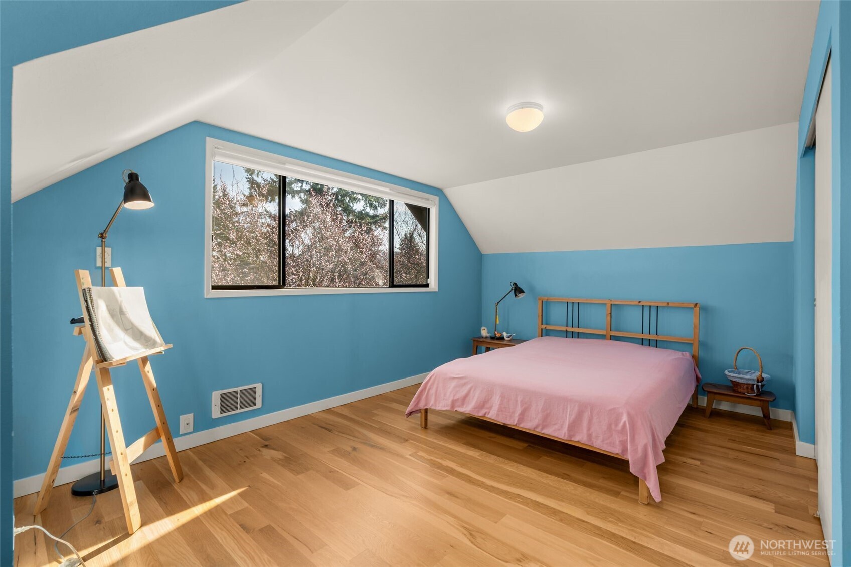 property viewer photo 25