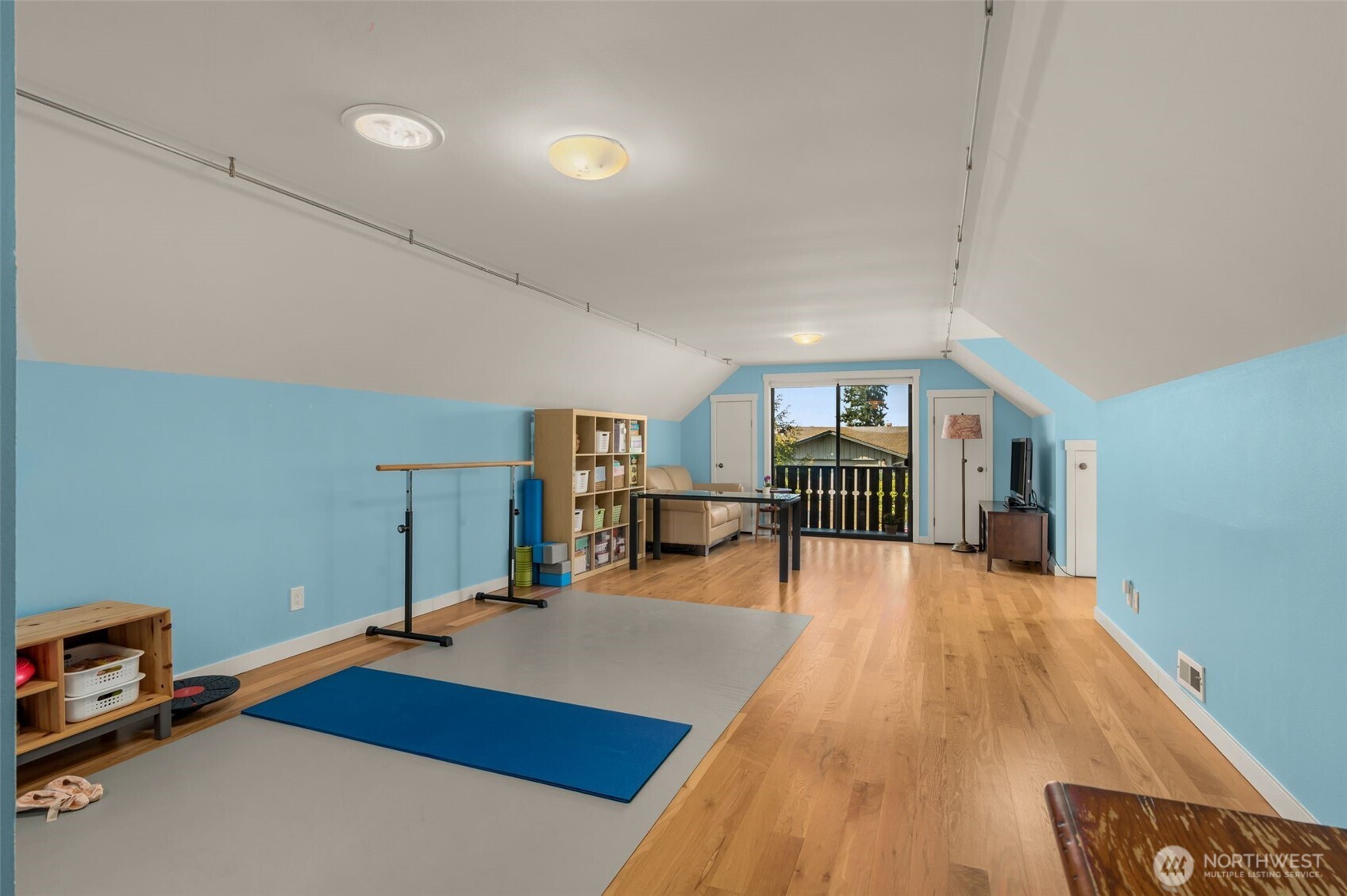 property viewer photo 26