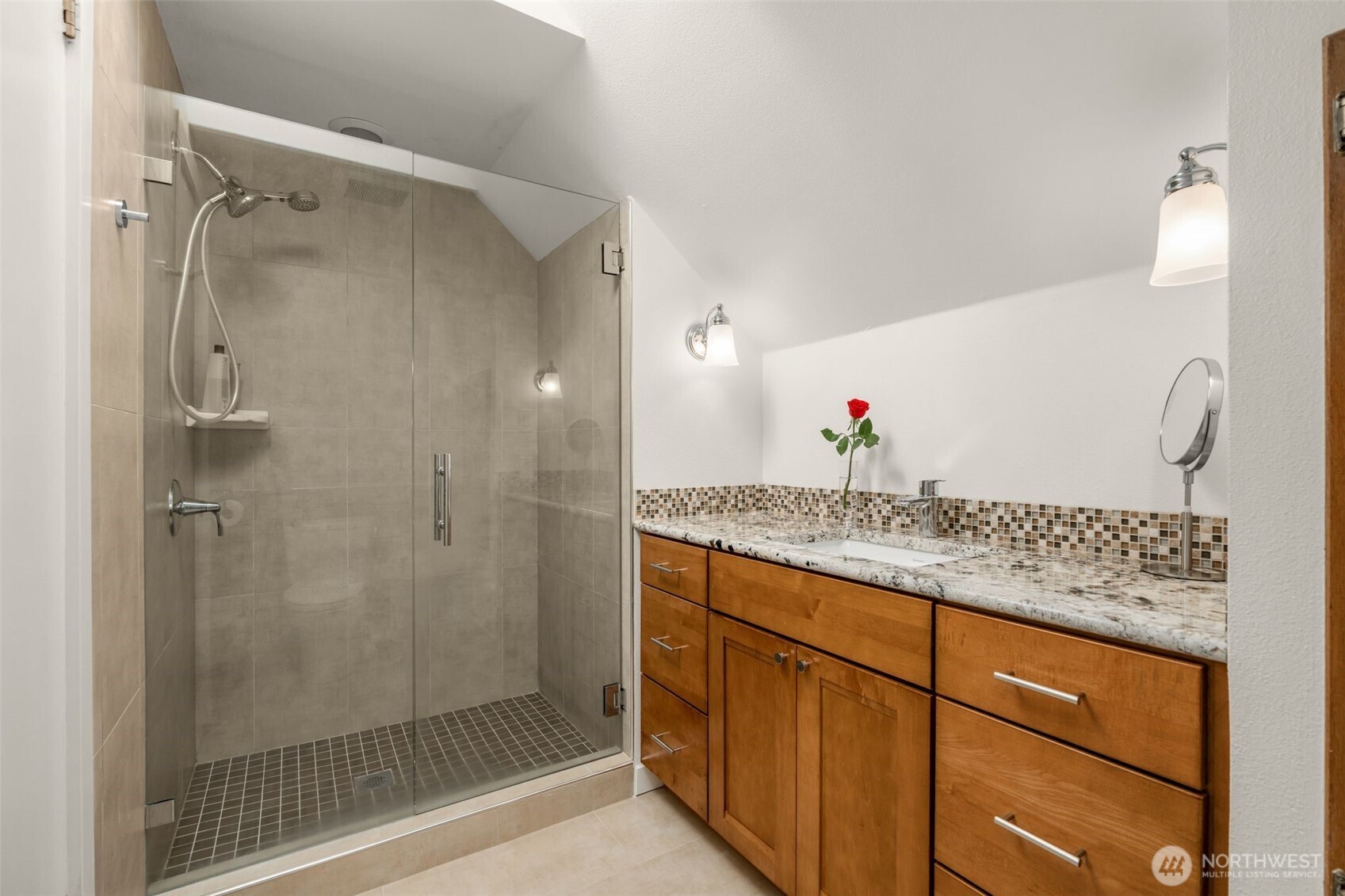property viewer photo 30
