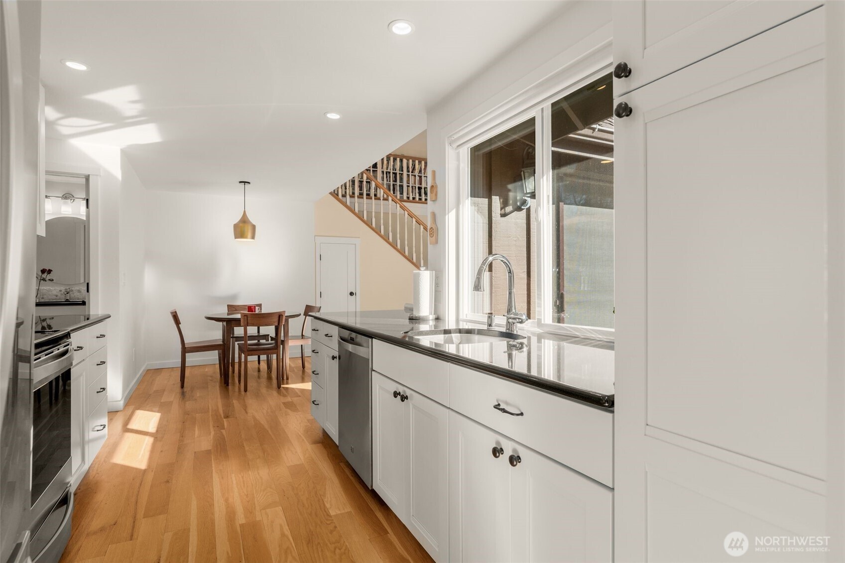 property viewer photo 6