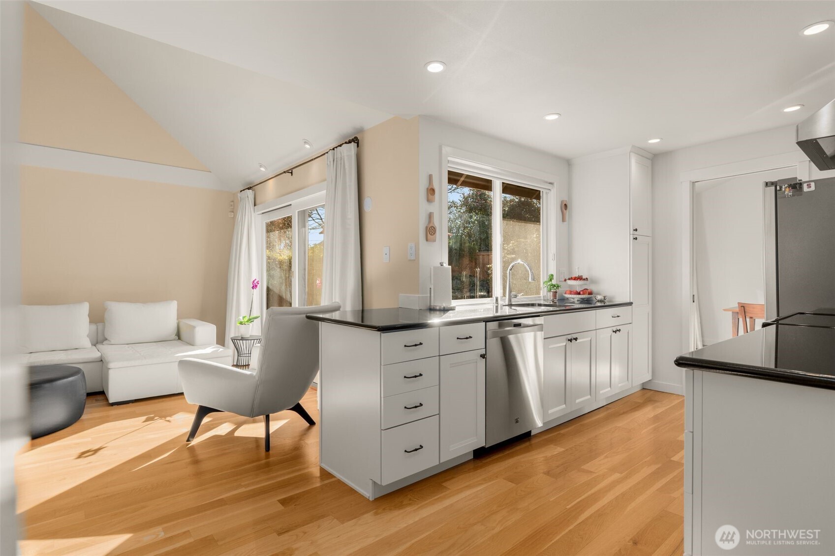 property viewer photo 8