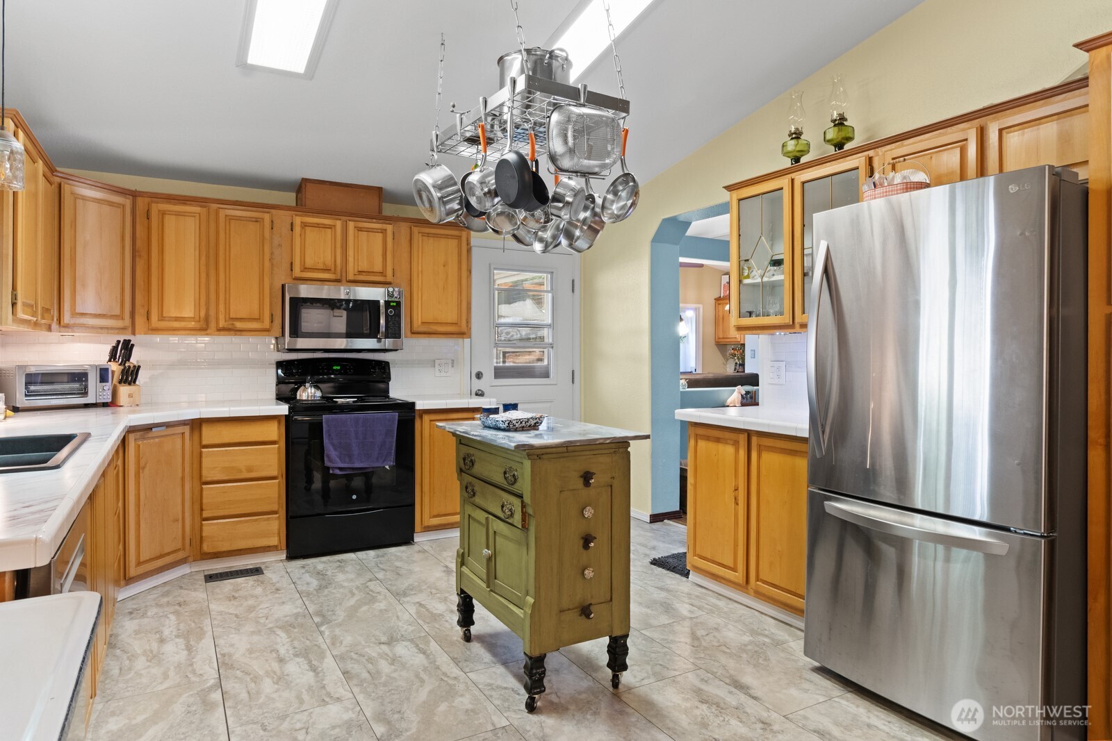 main property photo 10