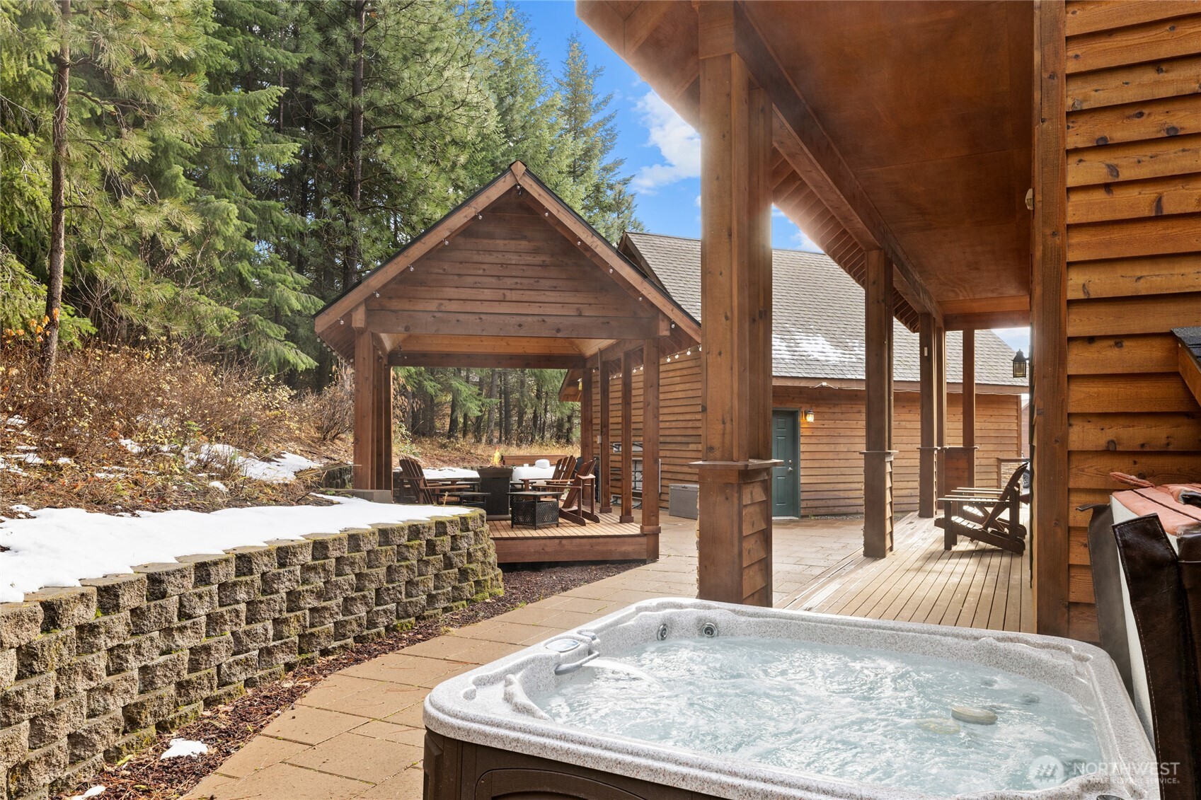 main property photo 23