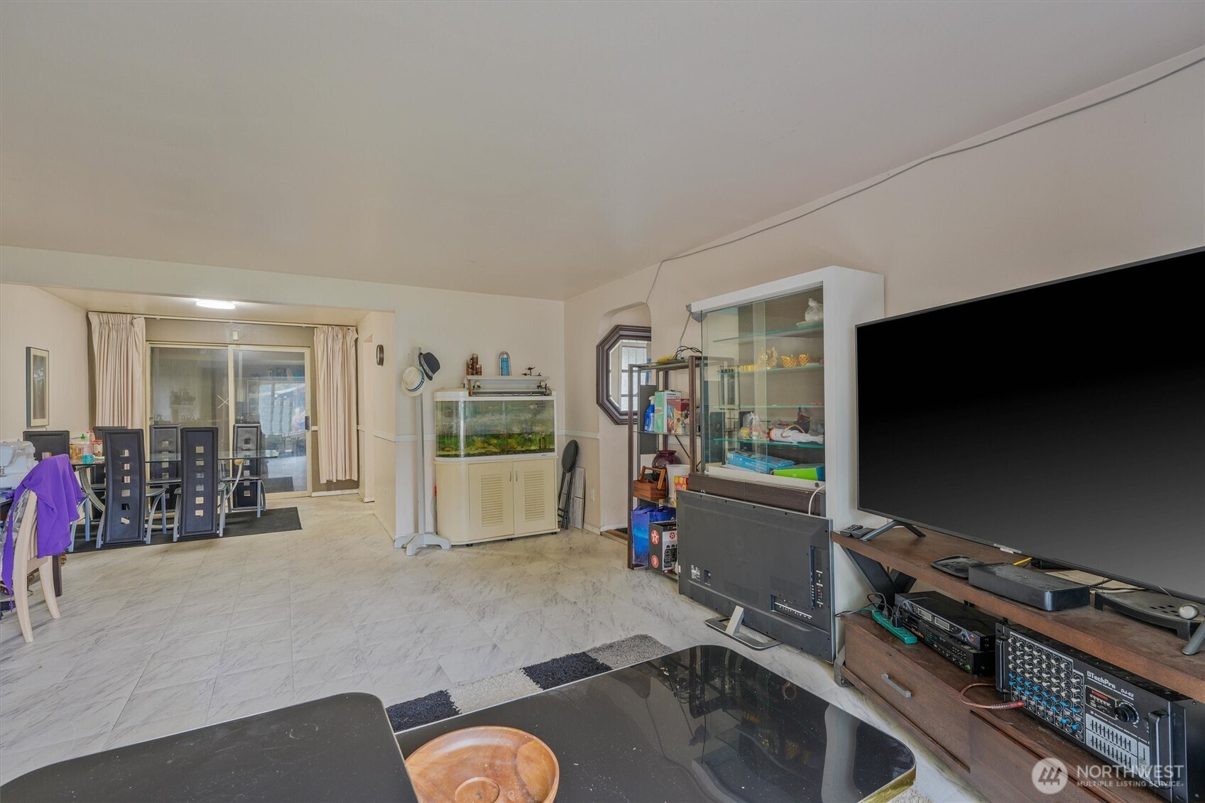 property viewer photo 10