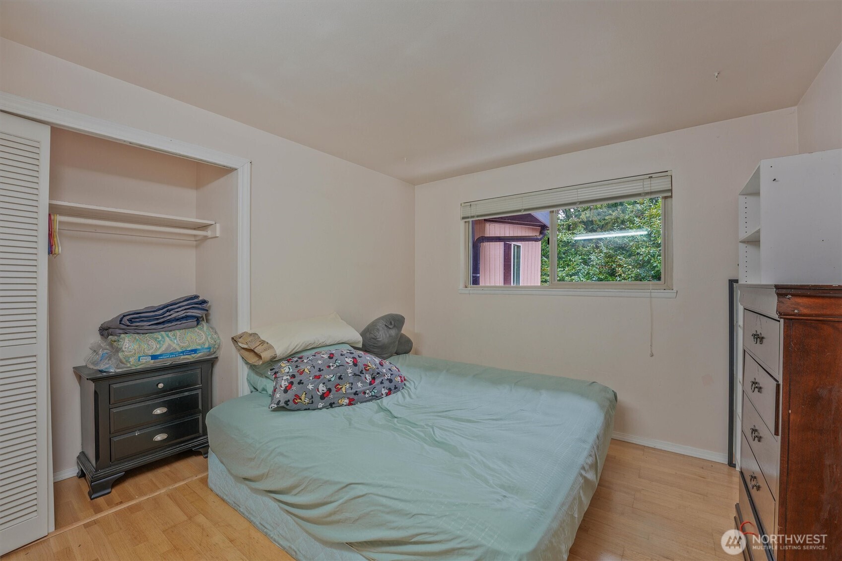 property viewer photo 16