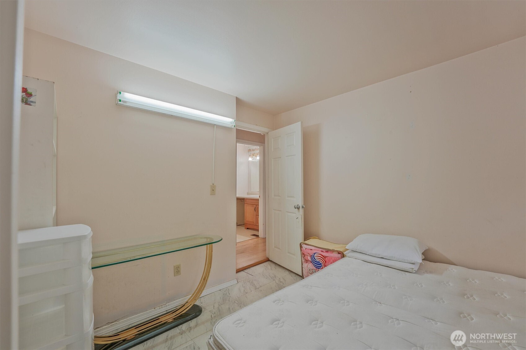 property viewer photo 19