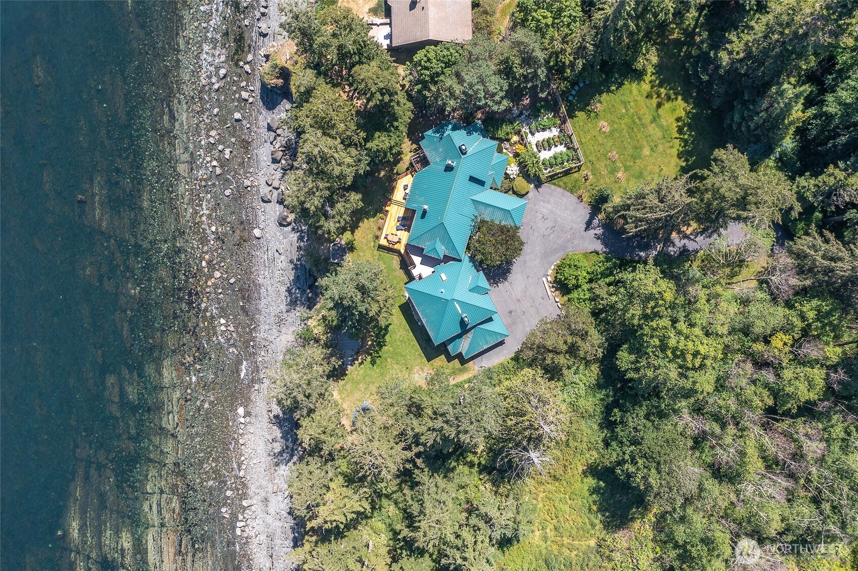 main property photo 34