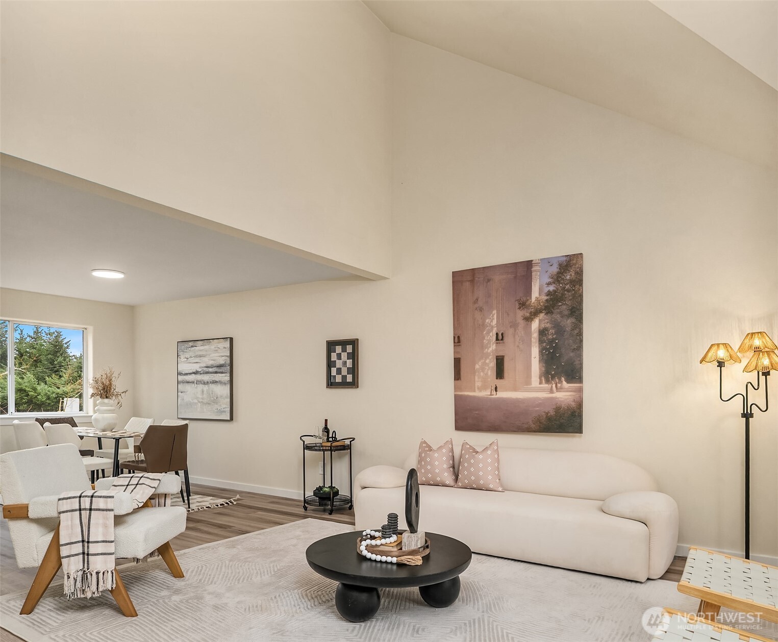 property viewer photo 2