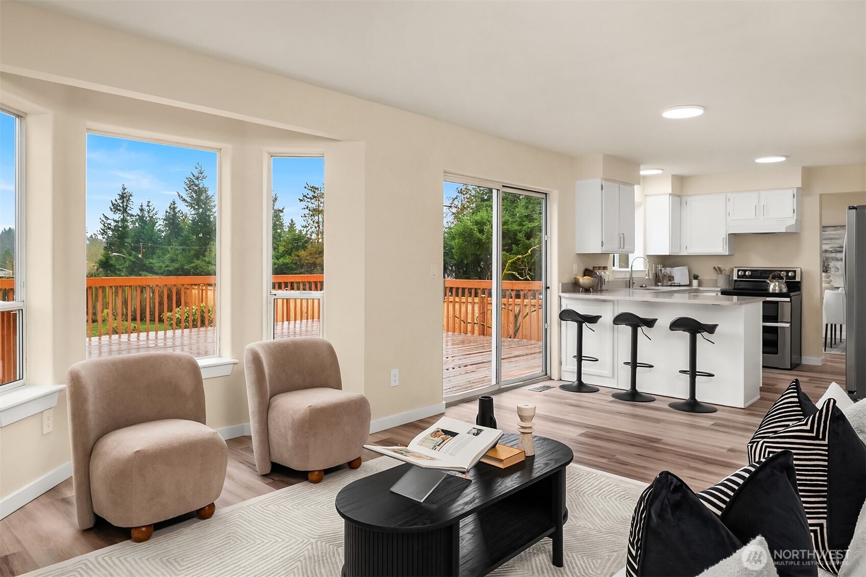 property viewer photo 7
