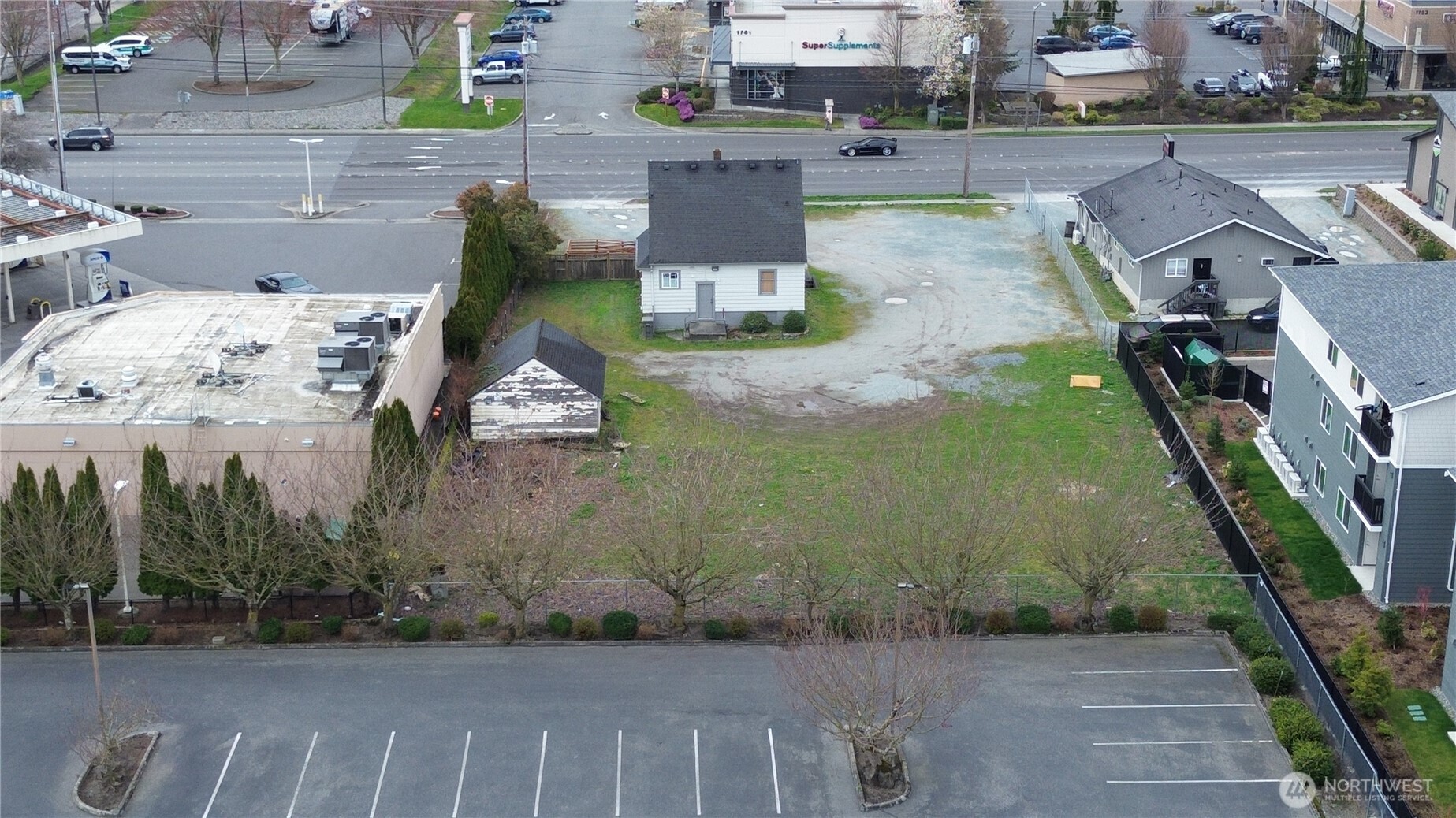 main property photo 17