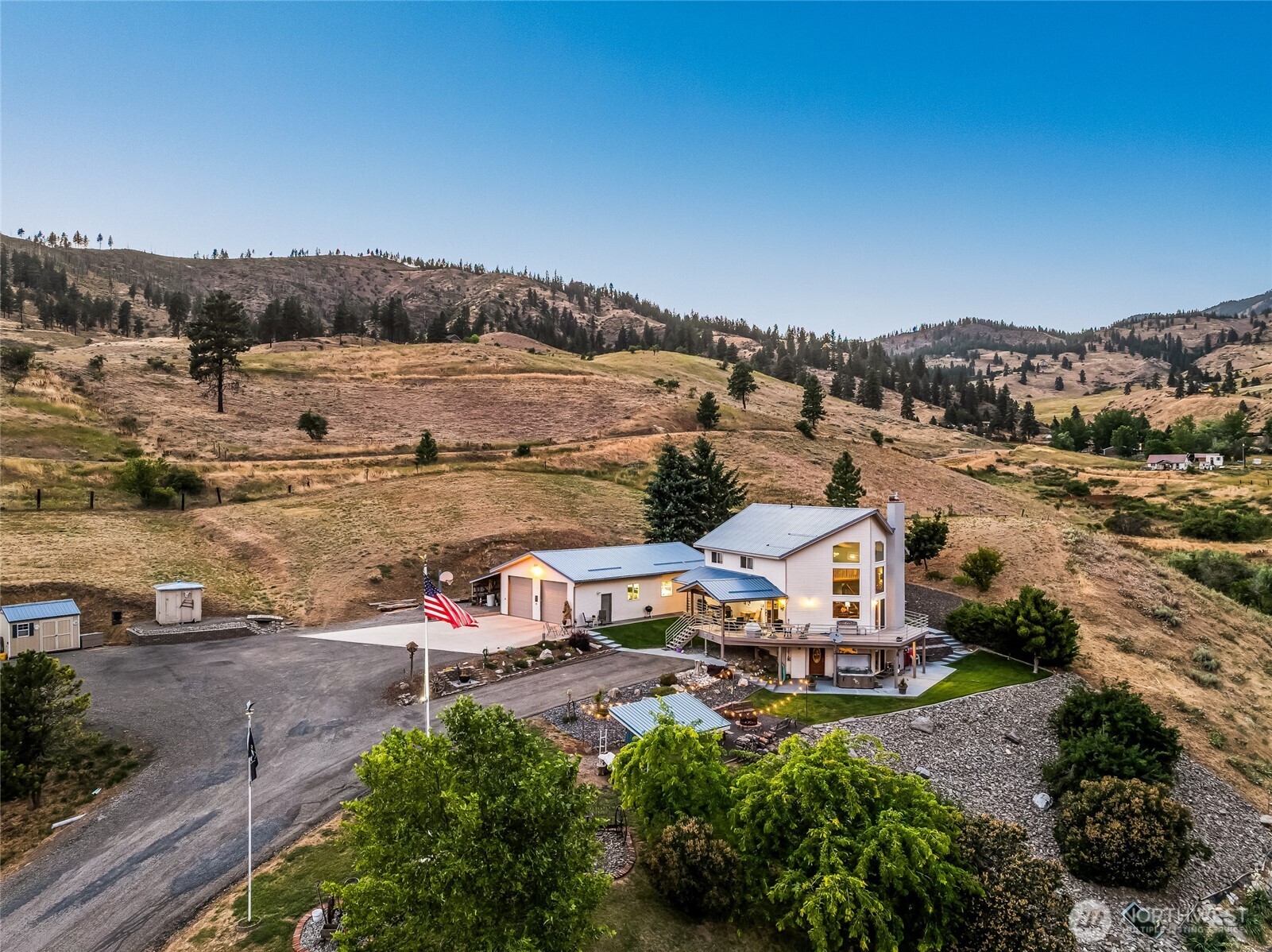 main property photo 7
