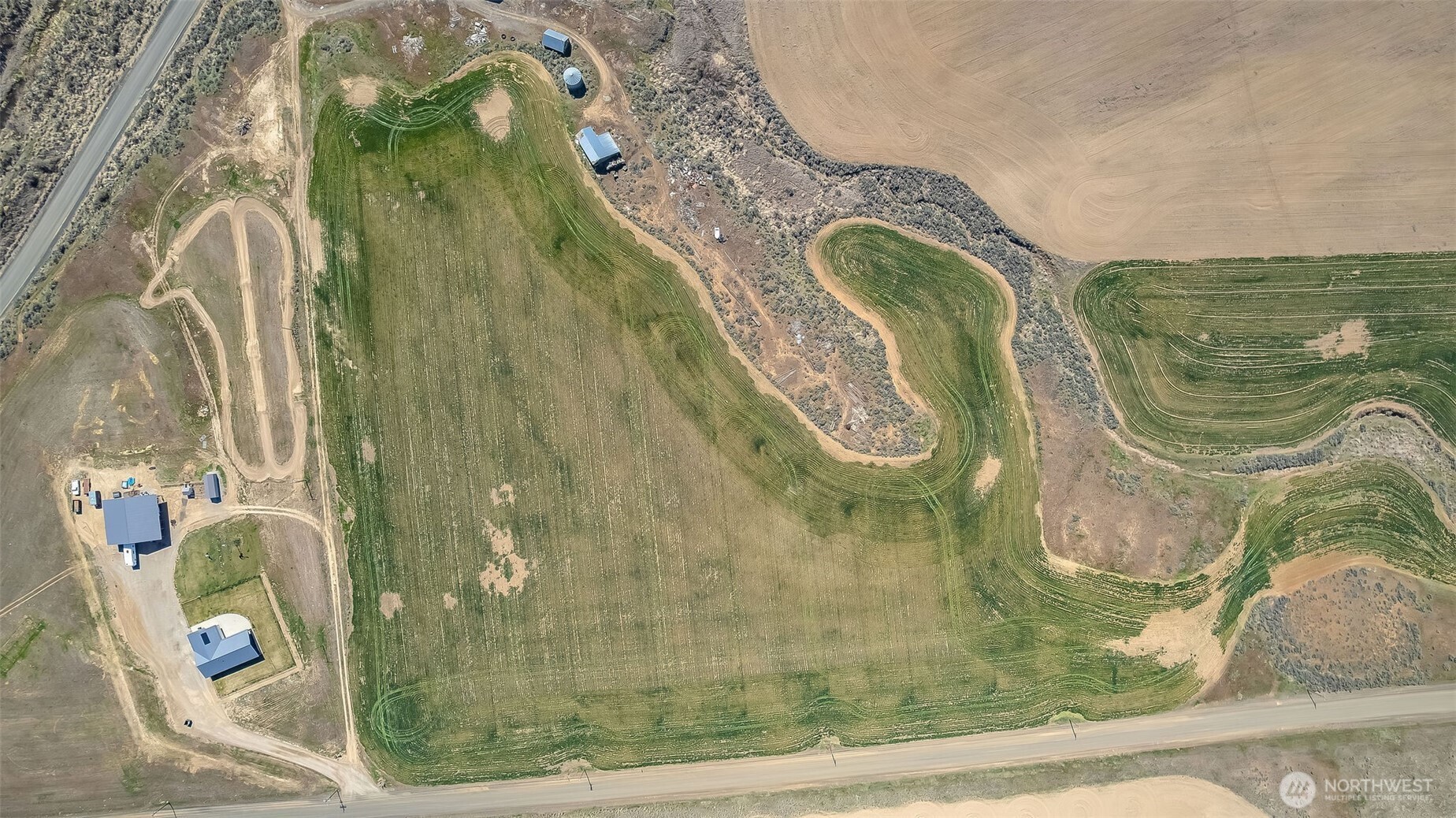 main property photo 18