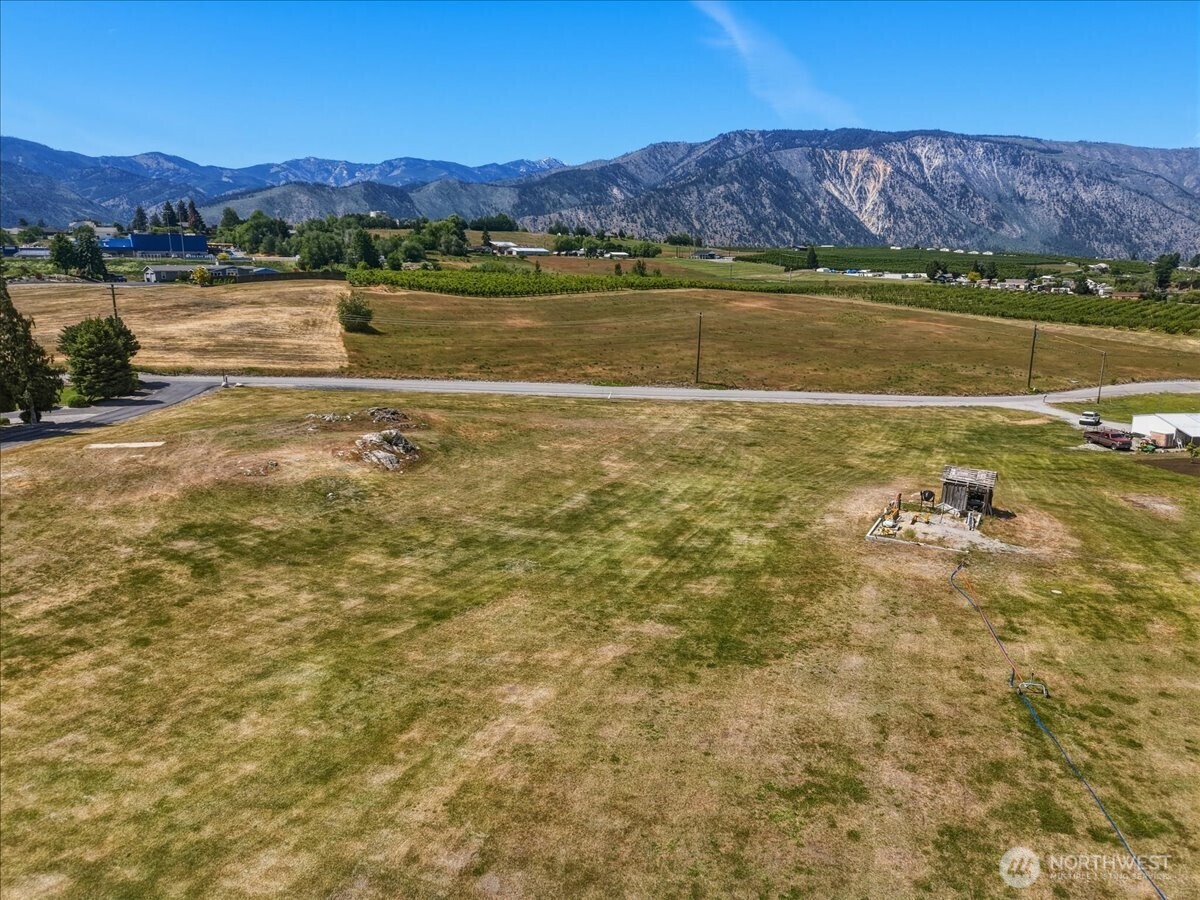 main property photo 9
