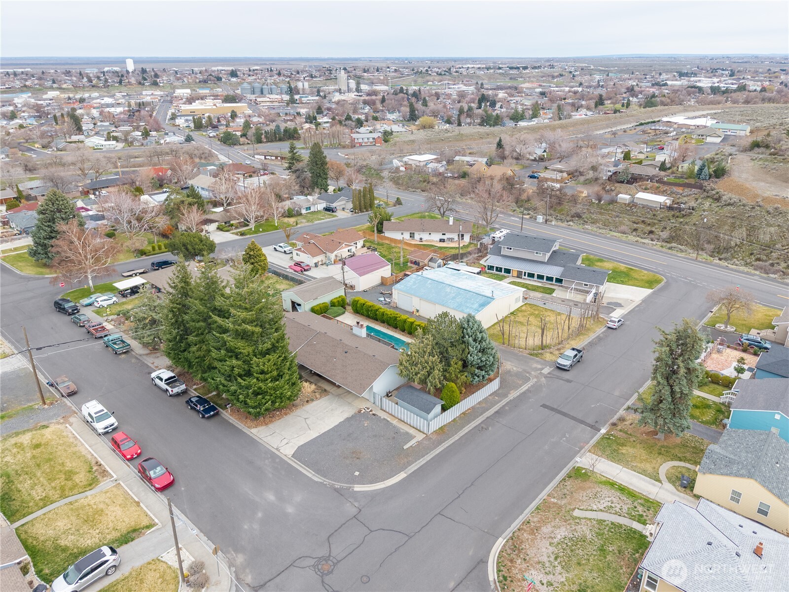 main property photo 26