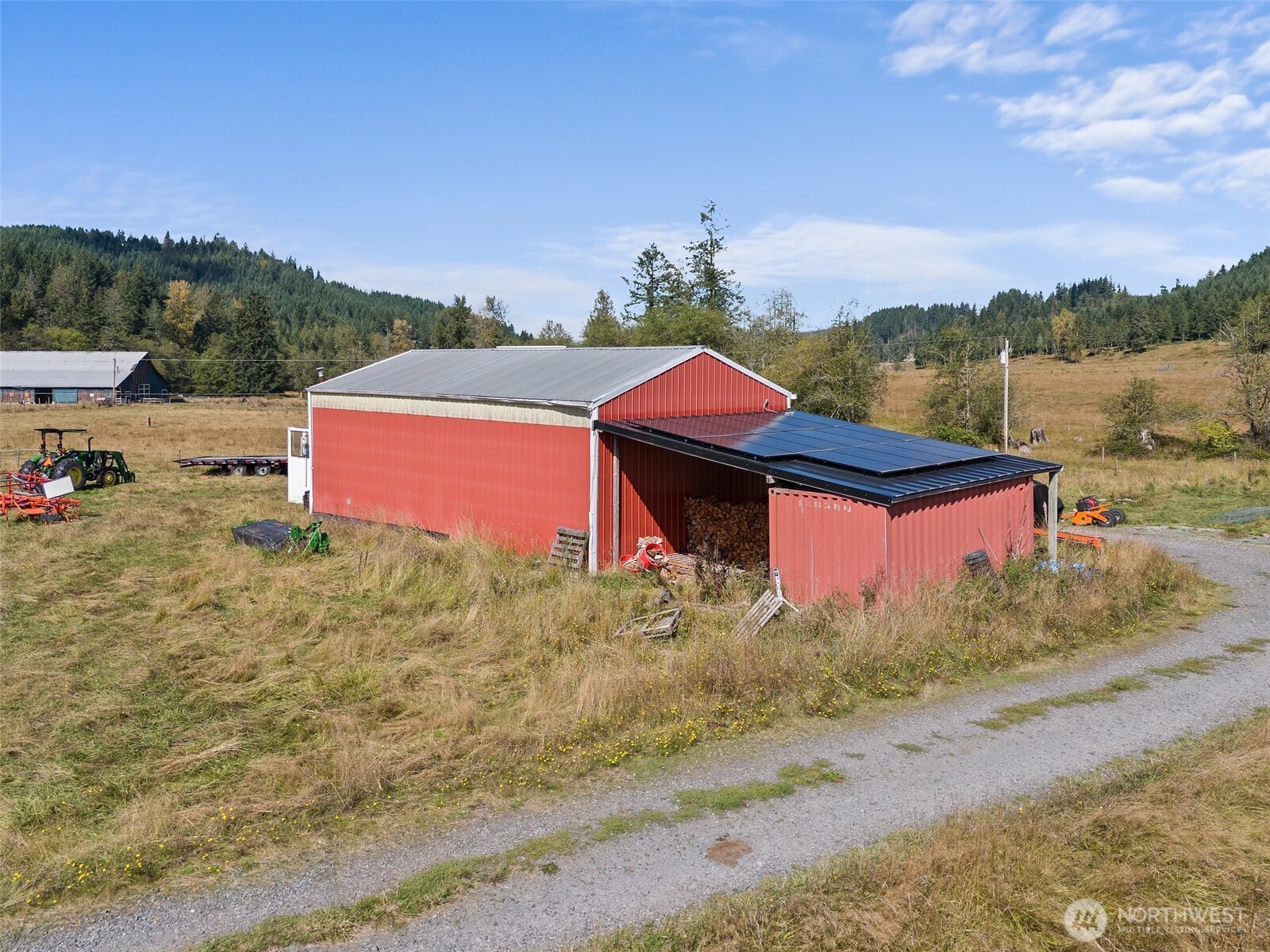 main property photo 33