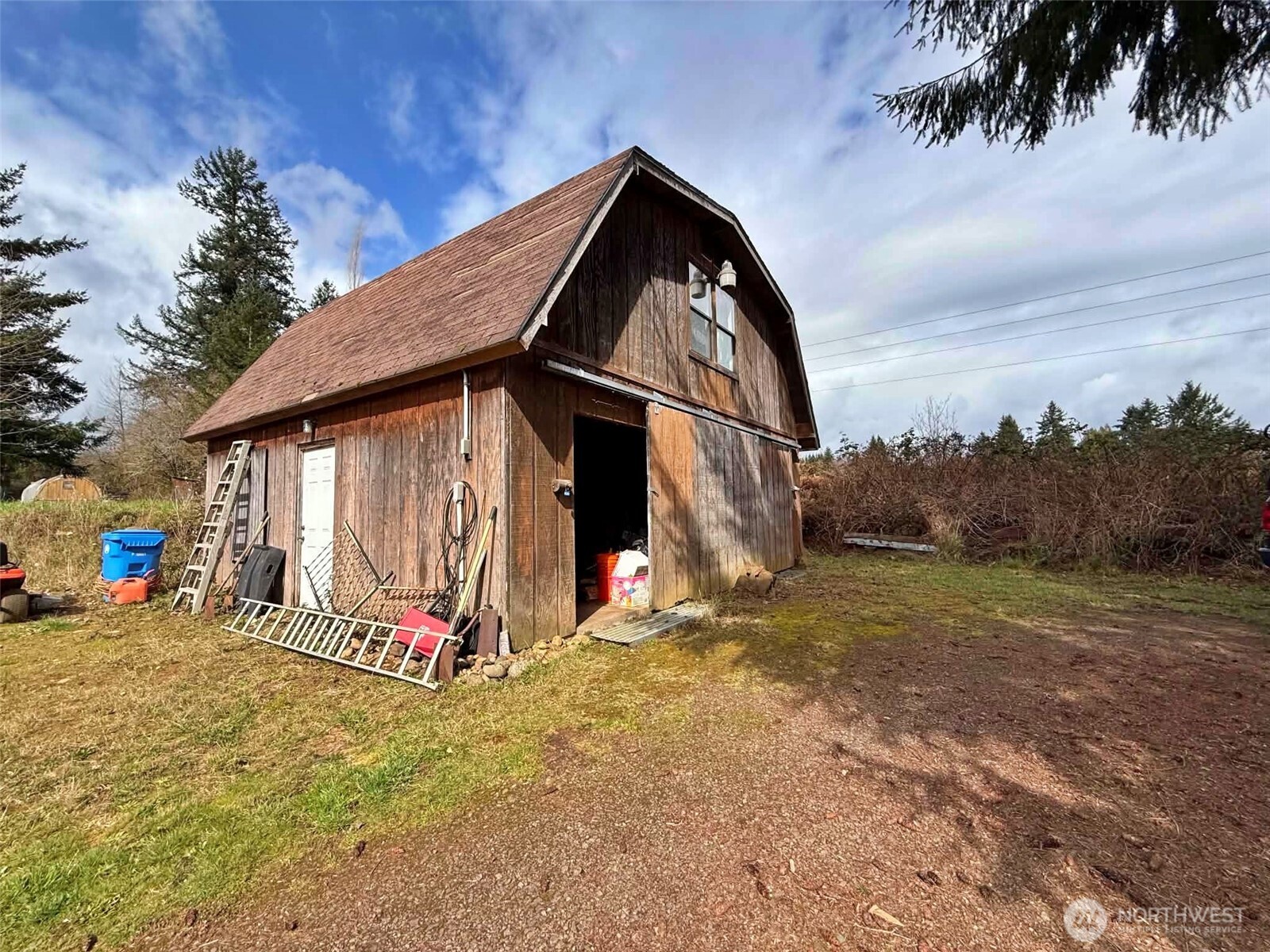main property photo 8