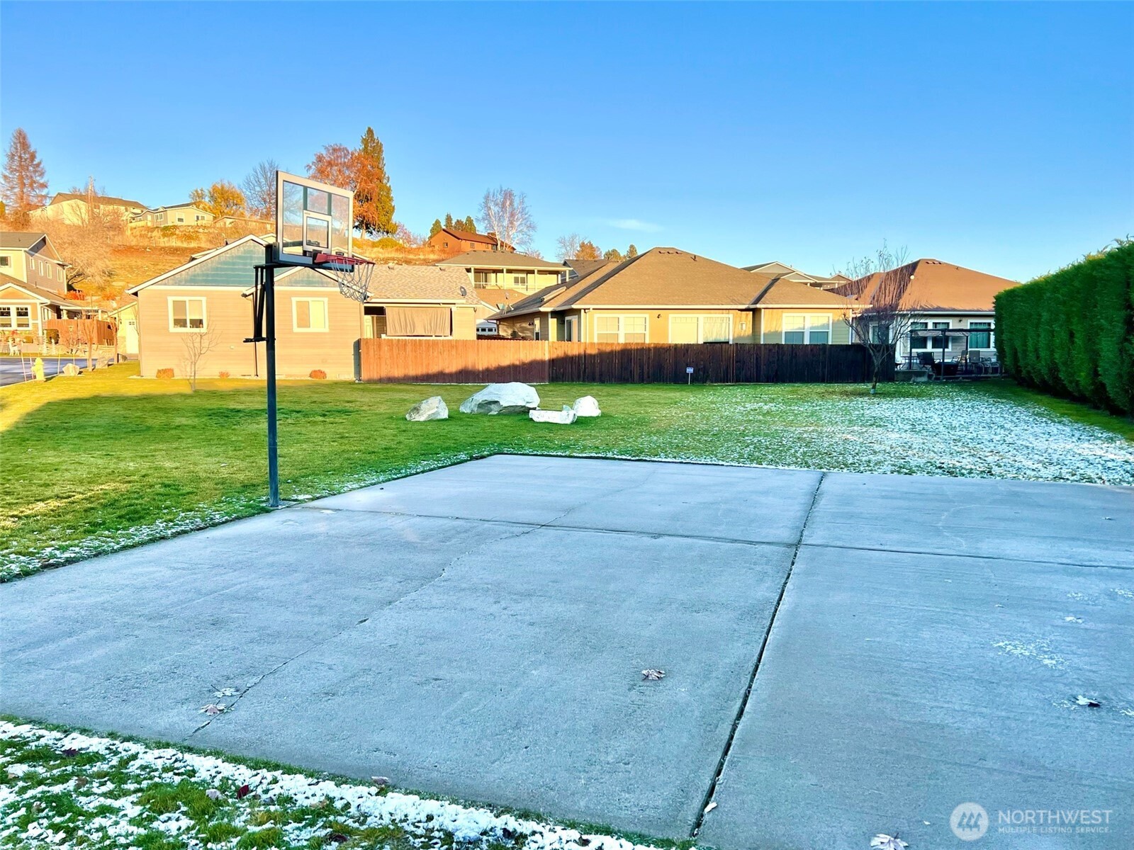 main property photo 20