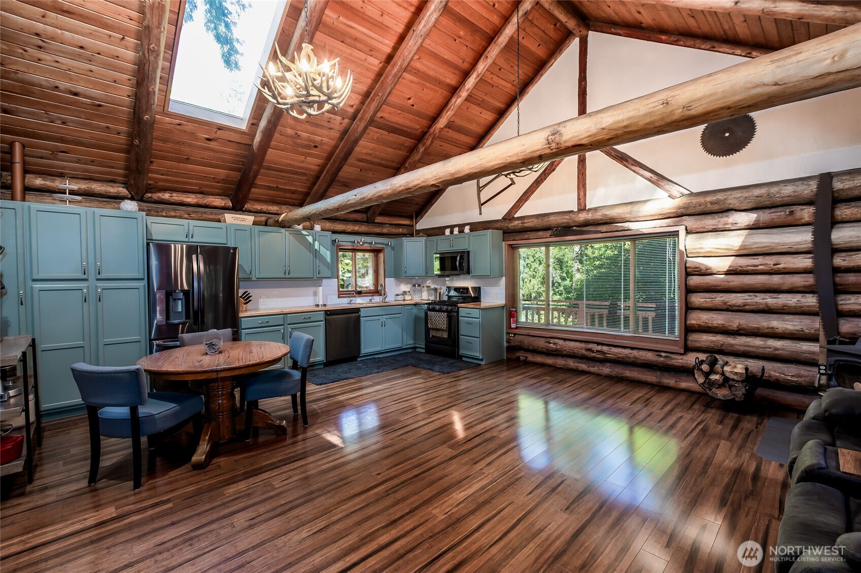 main property photo 2