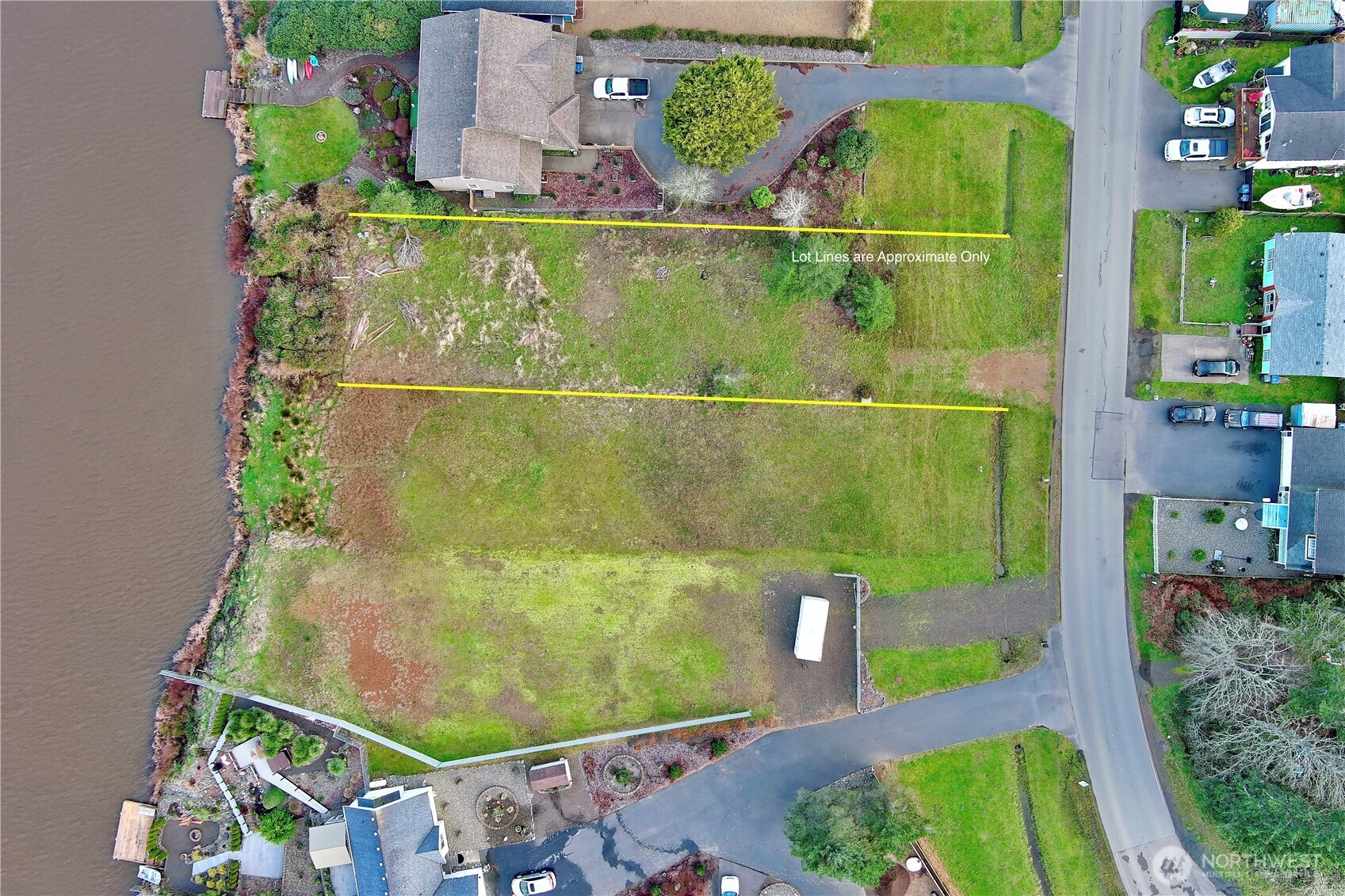 main property photo 13