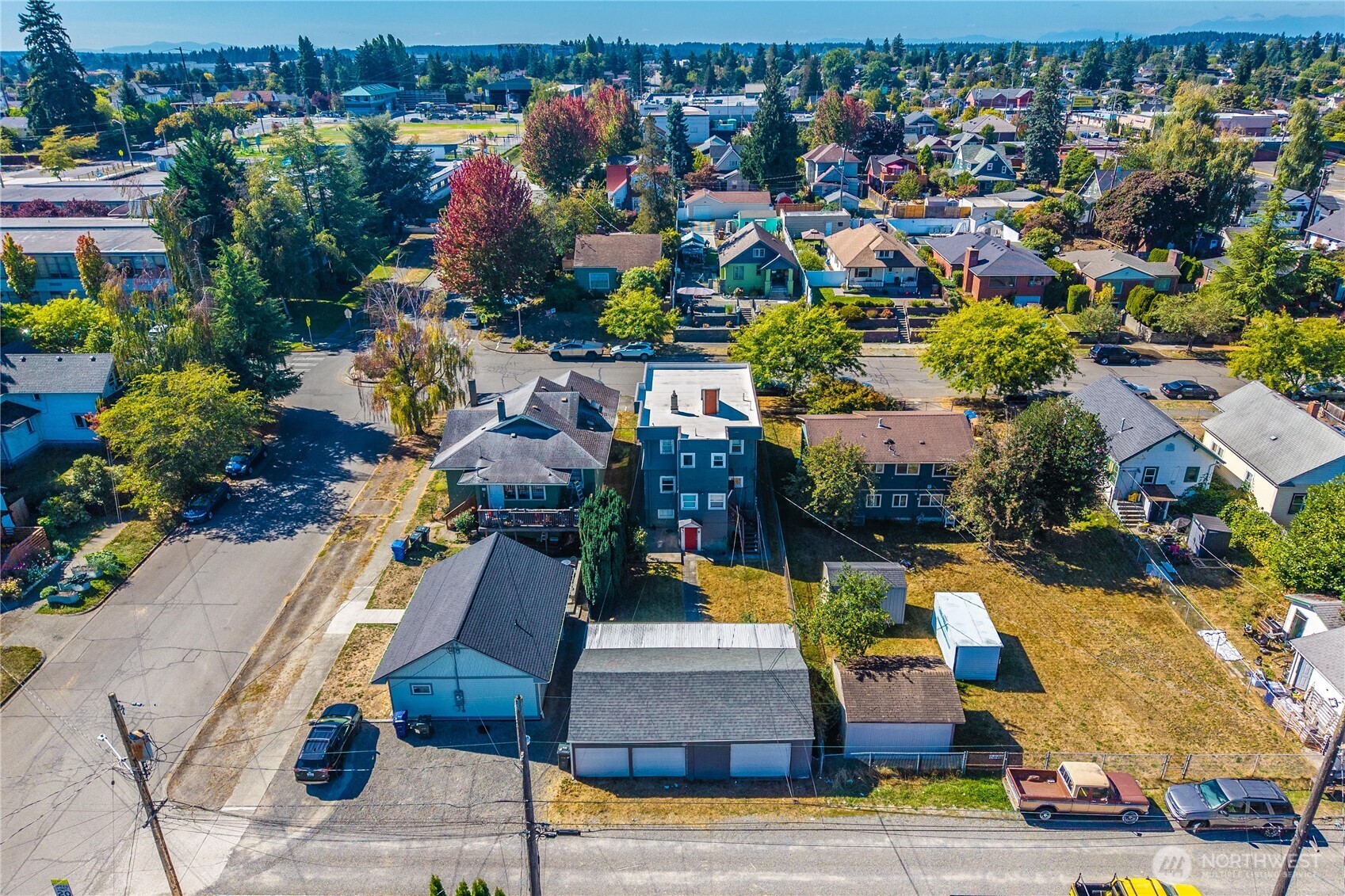 main property photo 5