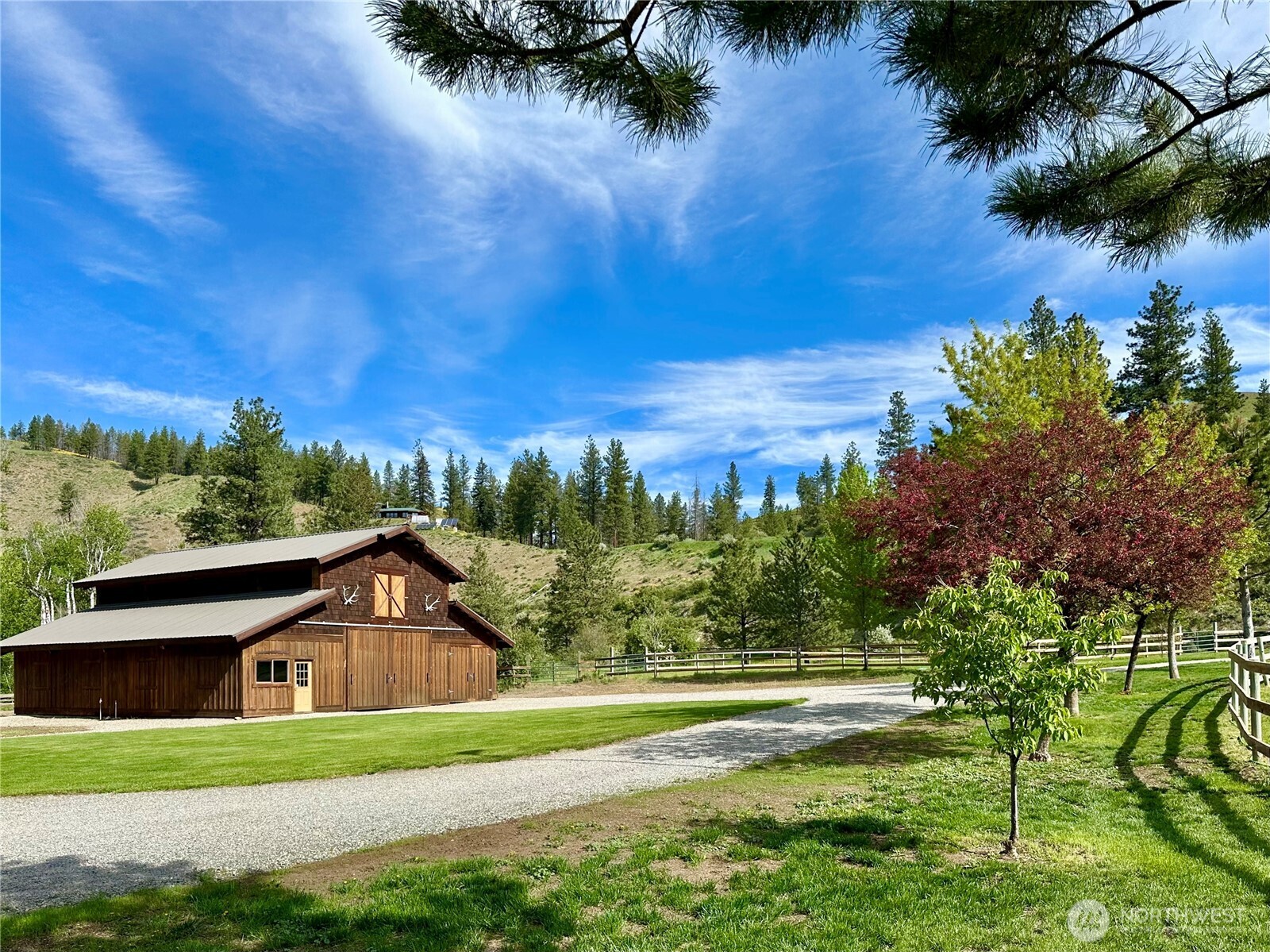 main property photo 7