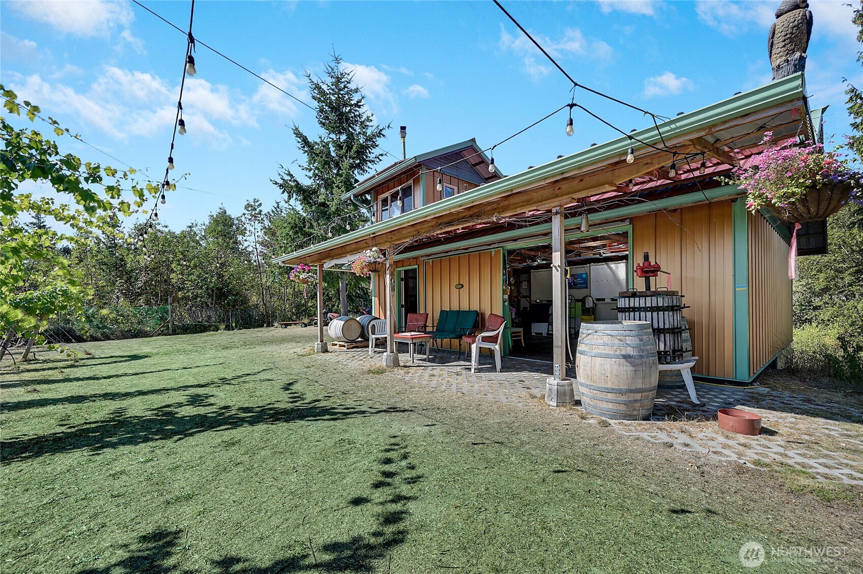 main property photo 8
