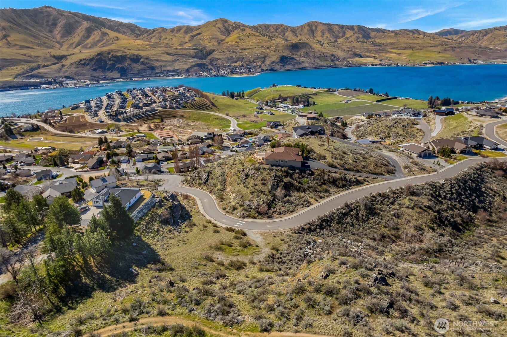 main property photo 9