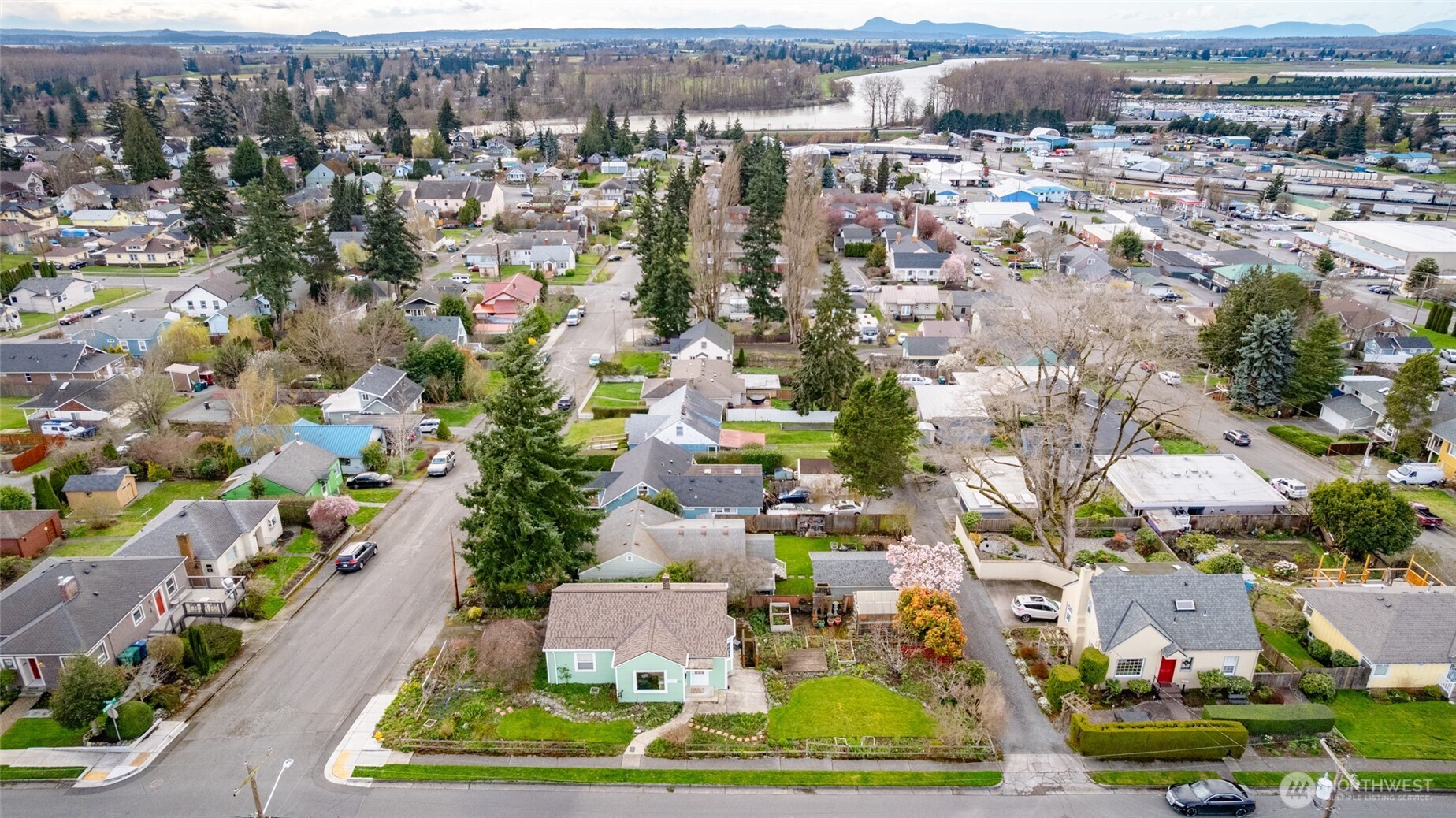 main property photo 33