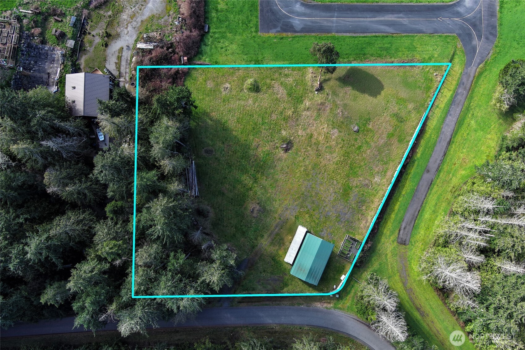 main property photo 14