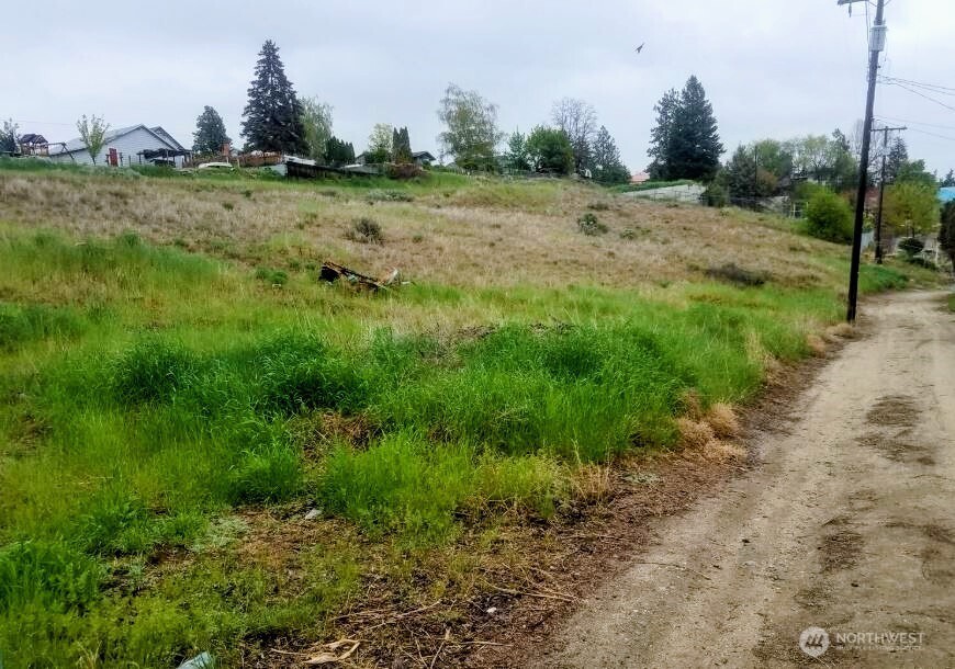 main property photo 9