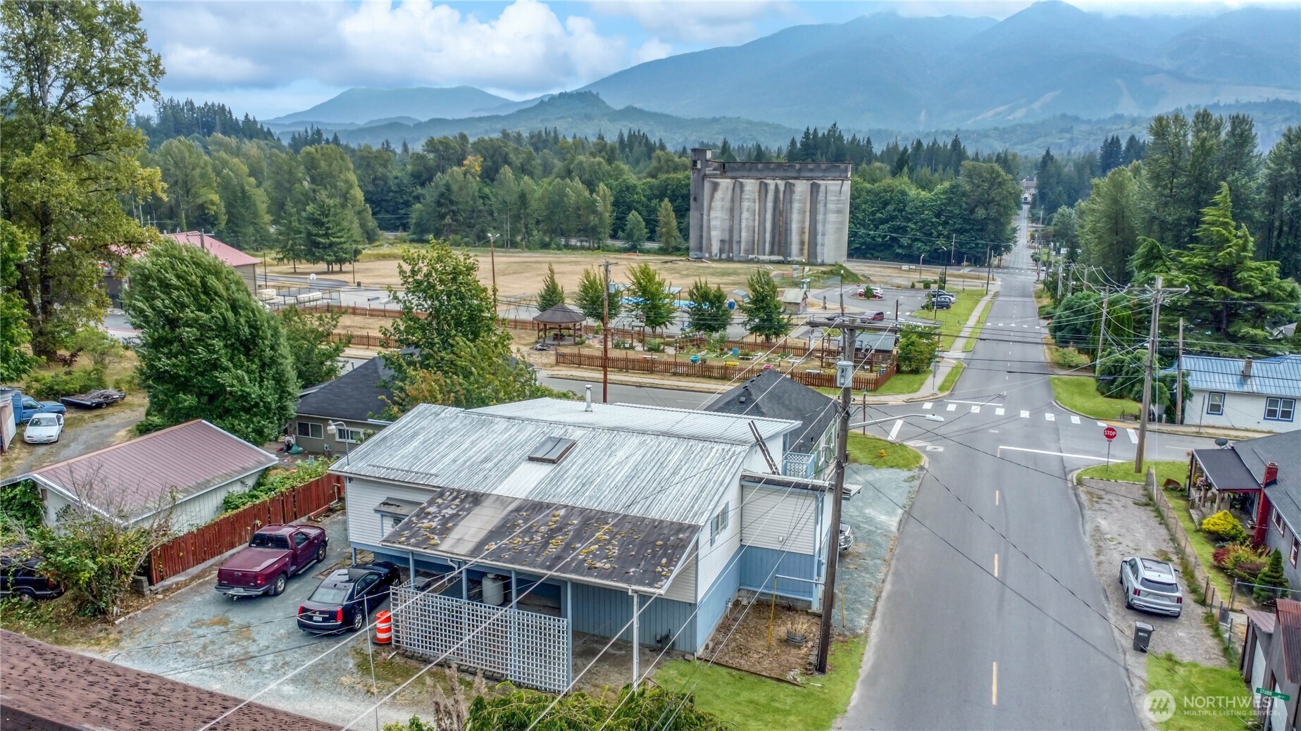 main property photo 4