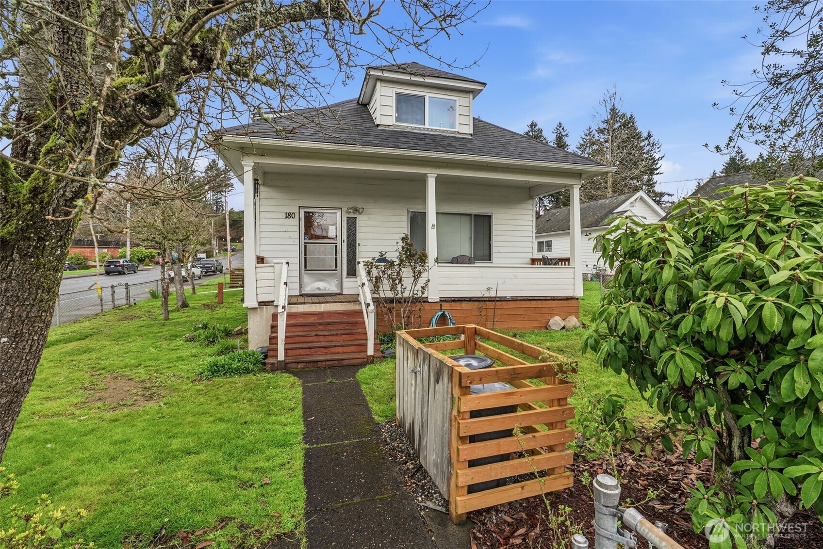 main property photo 2