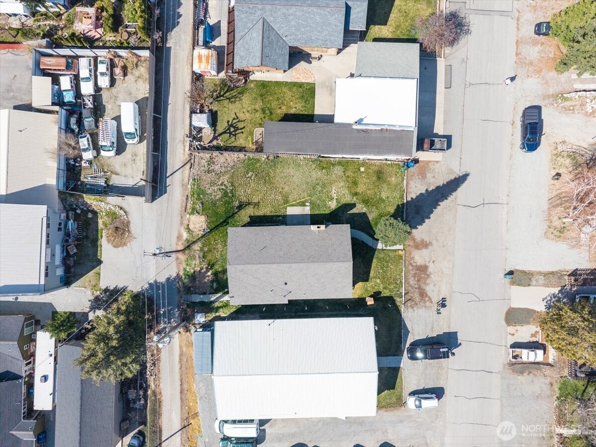 main property photo 34