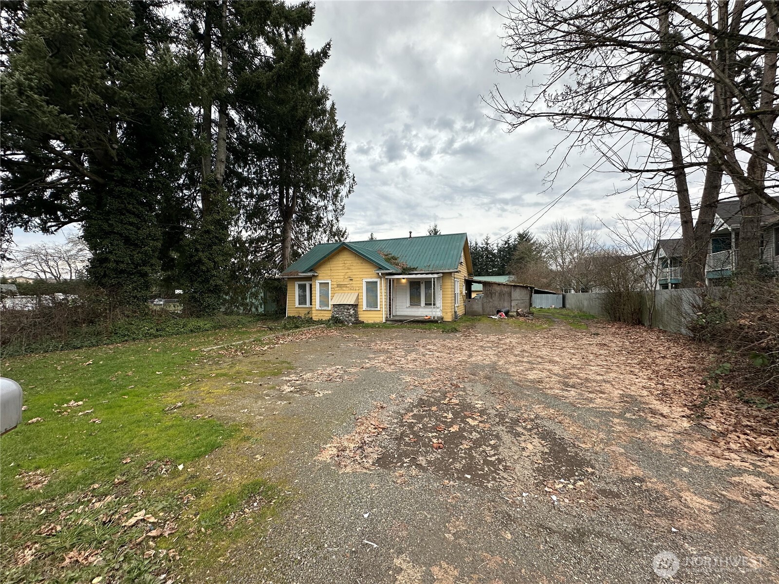 main property photo 36